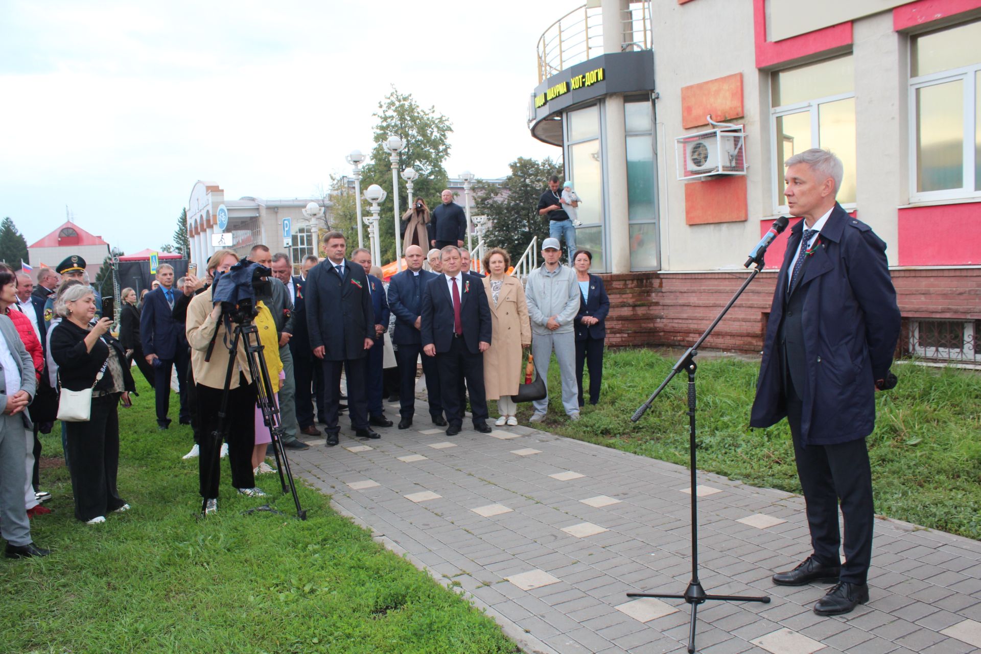 В Нурлате открылась уличная галерея земляков-героев Великой Отечественной войны
