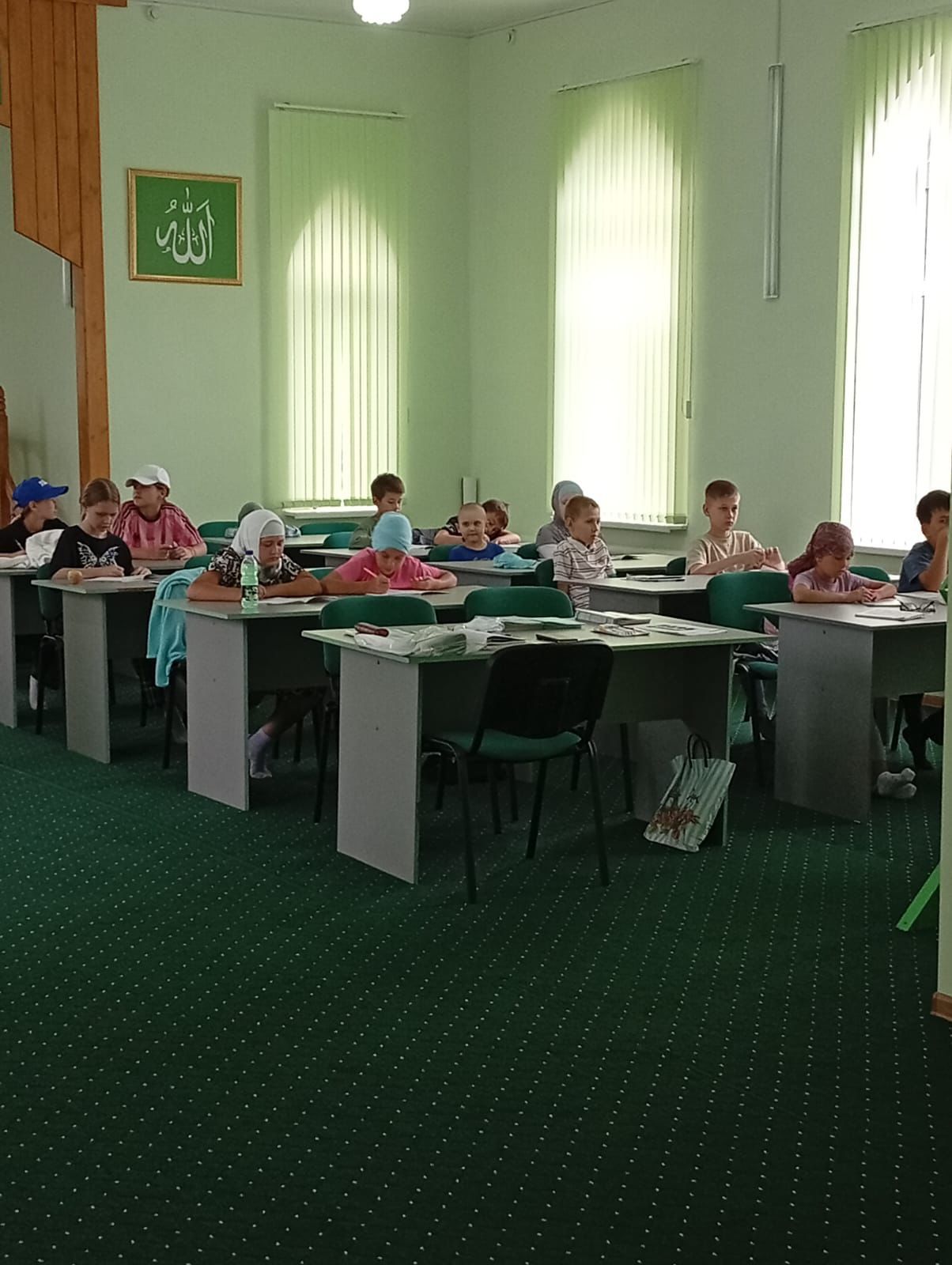 В мечети микрорайона сахароваров Нурлата проходят летние курсы для детей
