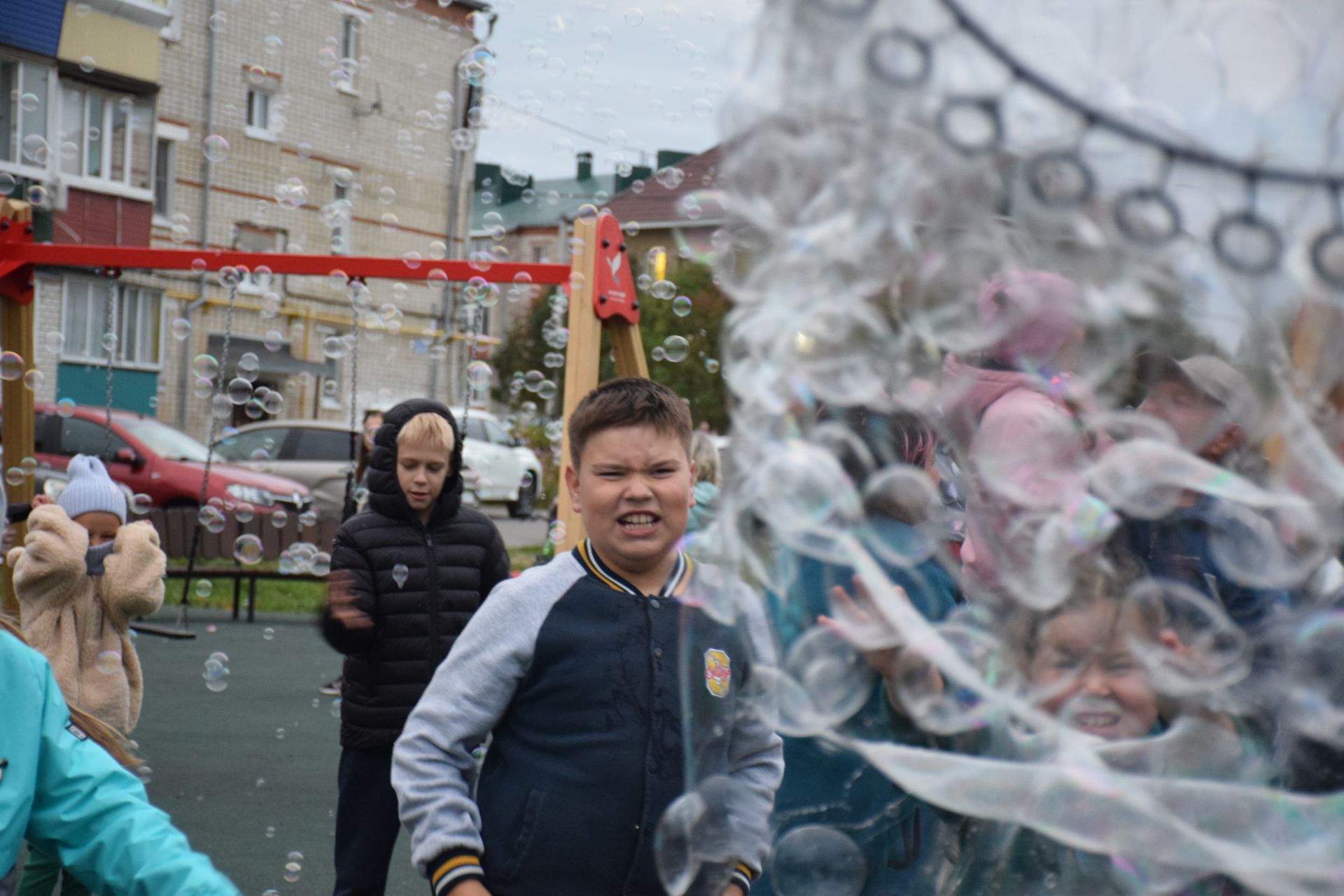«Созвездие Нурлата» дало старт Эстафете добрых дел праздником для детей