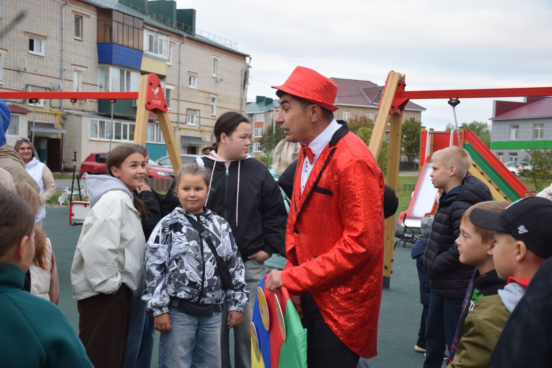 «Созвездие Нурлата» дало старт Эстафете добрых дел праздником для детей