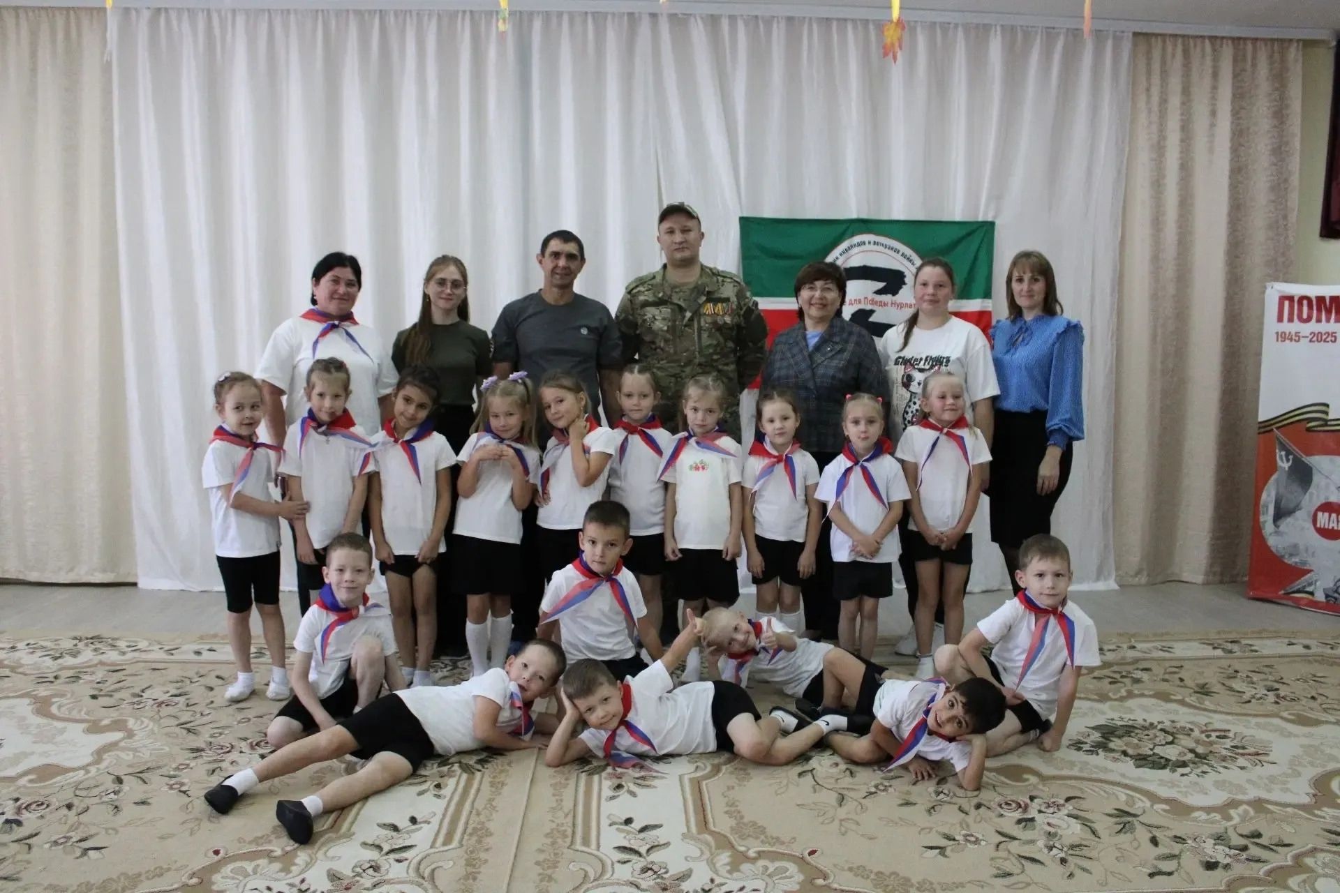 Юные «фиксики» из Нурлата поддержали военных трогательными письмами