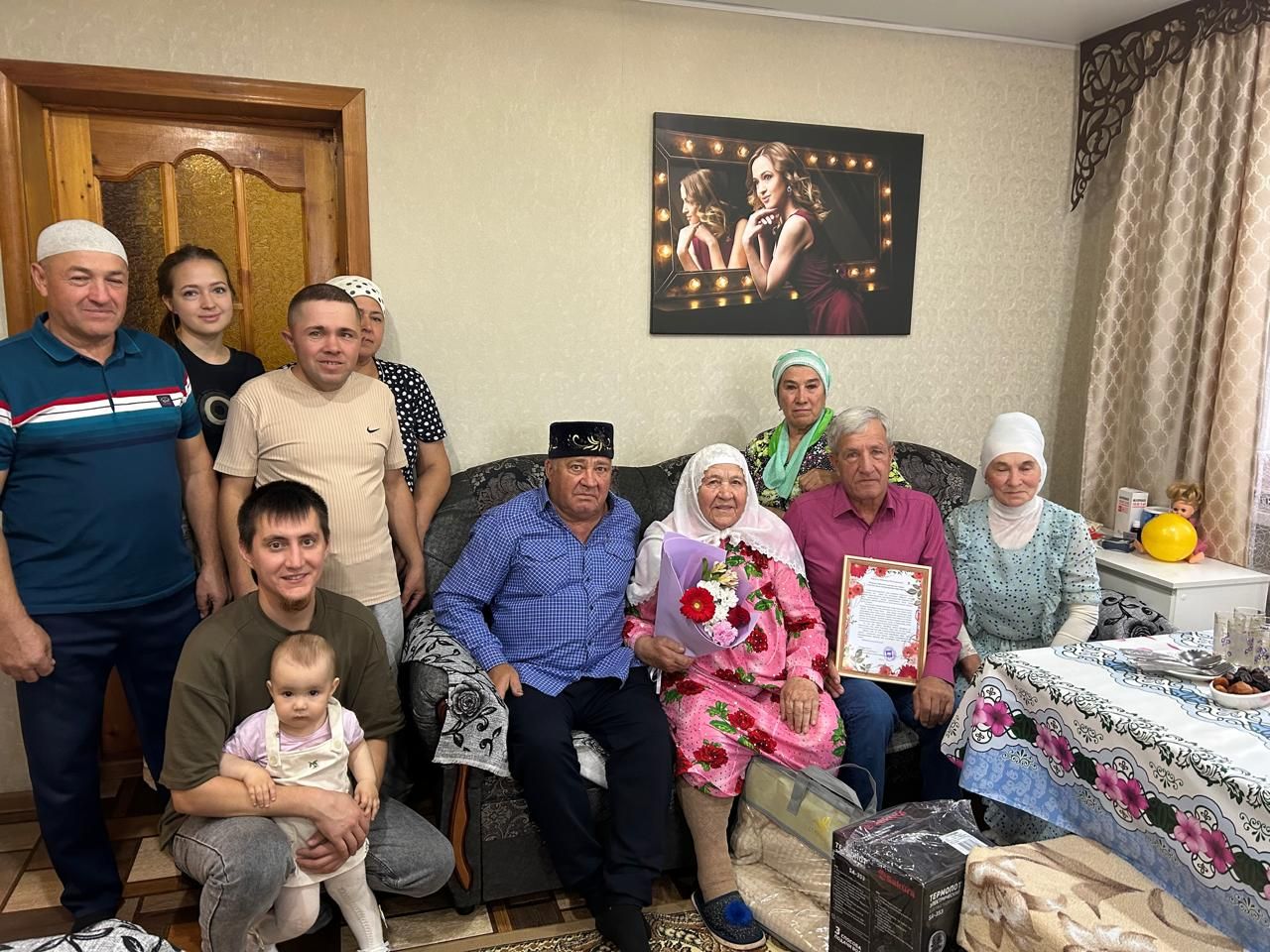 Жительница деревни Светлое Озеро отметила свой почтенный юбилей