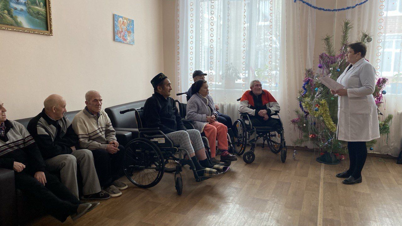 Год Лошади в доме-интернате начался с викторины и хоровода