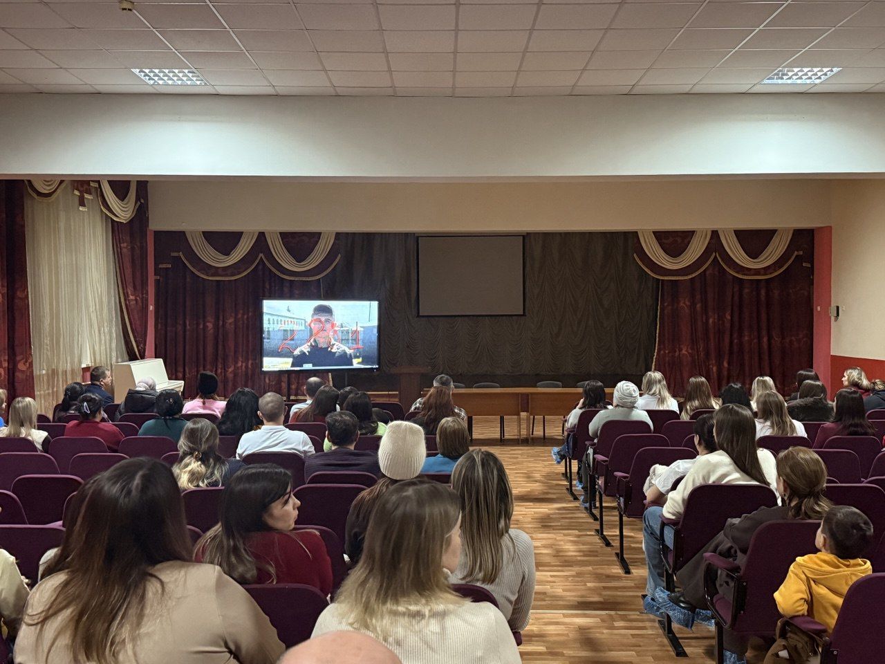 Безопасность детей обсудили на родительском собрании в Нурлатской гимназии