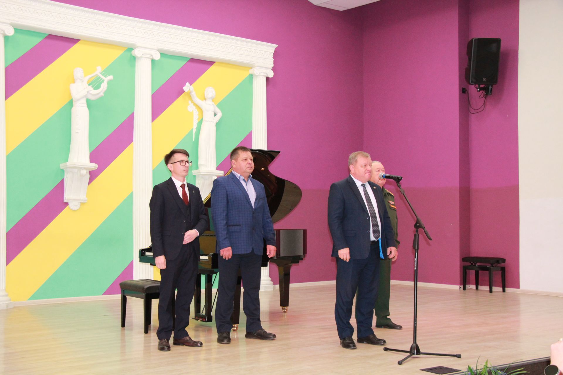 В Нурлате открыли новый цикл благотворительных концертов в поддержку бойцов
