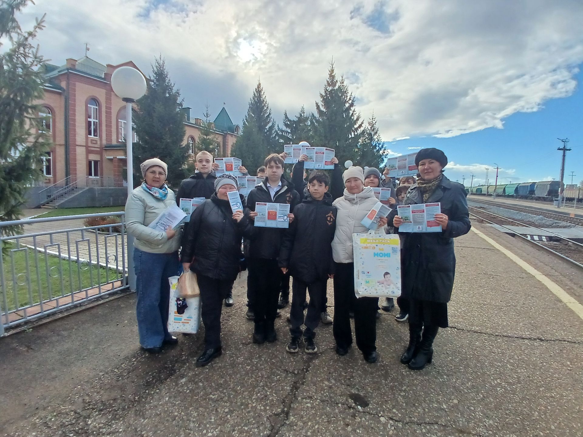 В Нурлате раздали памятки о действиях при угрозе теракта