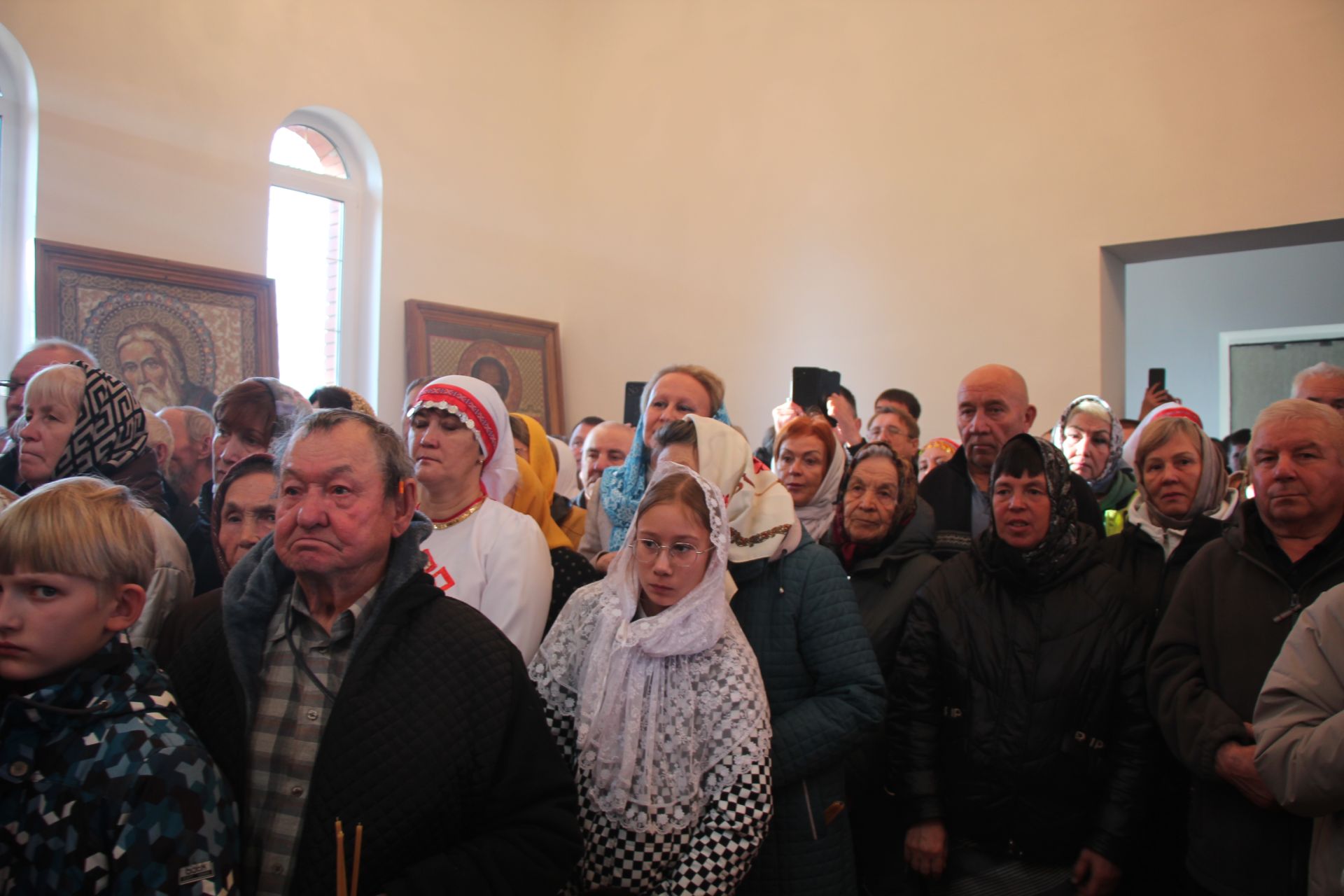 Митрополит Кирилл и епископ Филарет возглавили литургию в храме Елаура