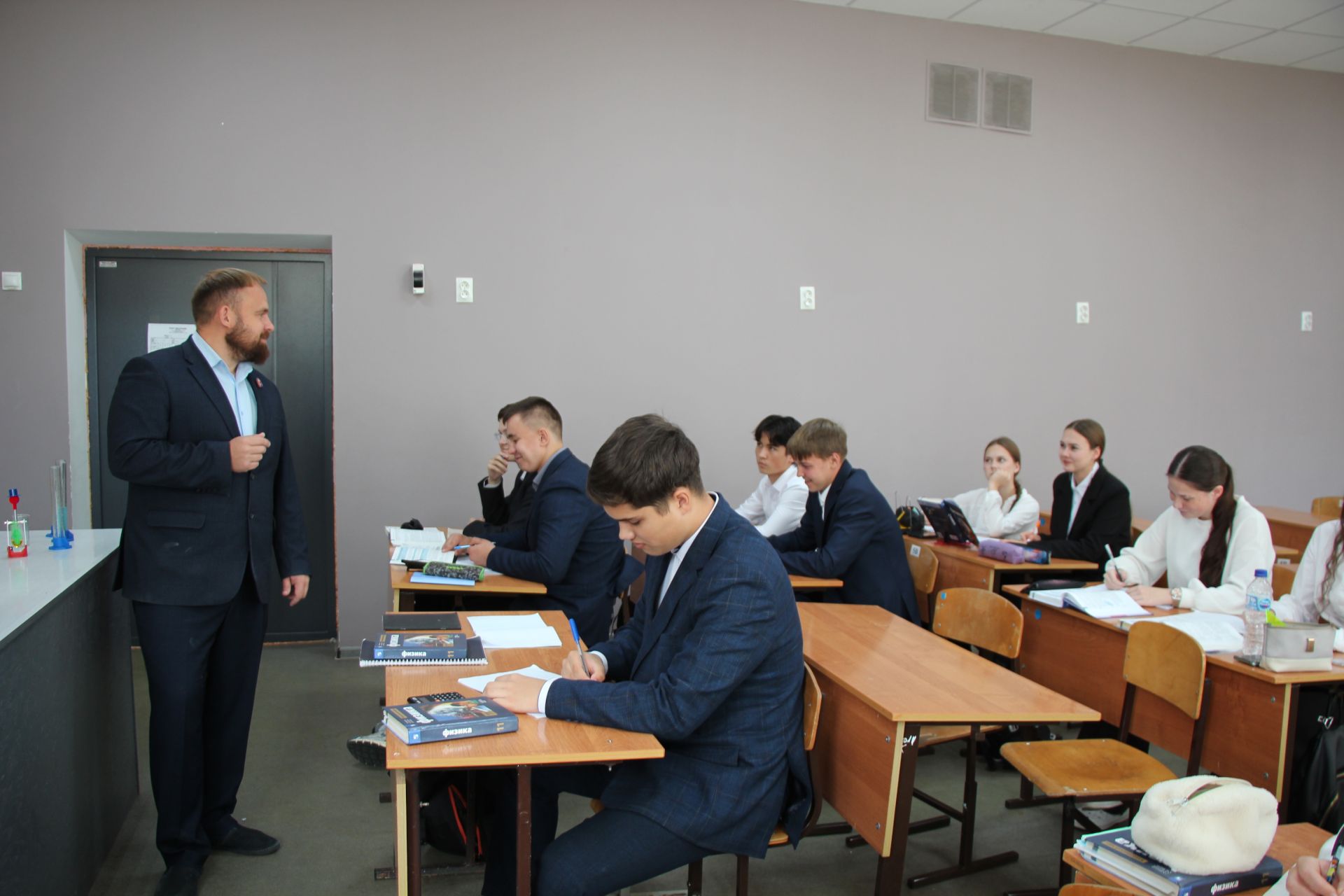 Программа «Земский учитель» помогла семье педагогов обрести новую родину