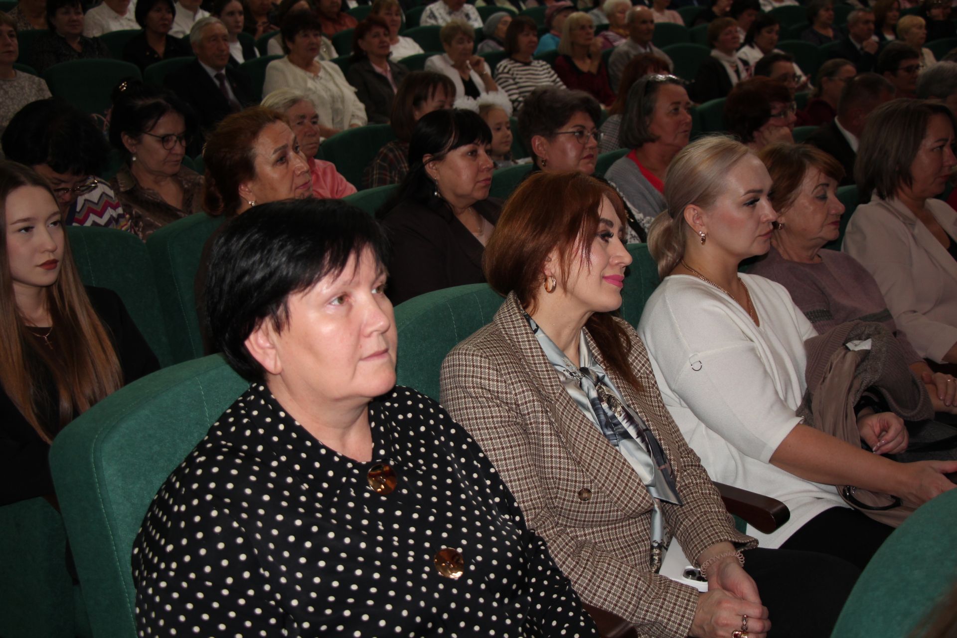 В Нурлате с особым теплом чествовали работников образования