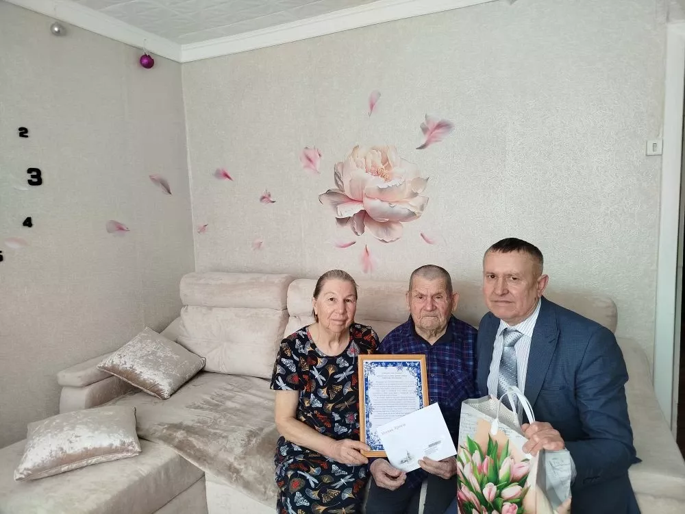 Житель Нурлата Степан Павлович Радионов отметил 96-й день рождения