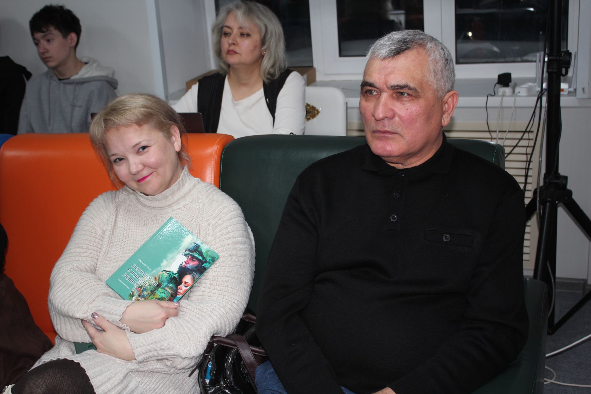 «Возвращайся с победой, родной!»: В Нурлате прошла презентация нового сборника стихов Маргариты Литта