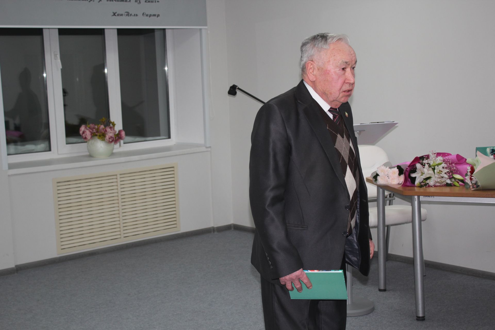 «Возвращайся с победой, родной!»: В Нурлате прошла презентация нового сборника стихов Маргариты Литта