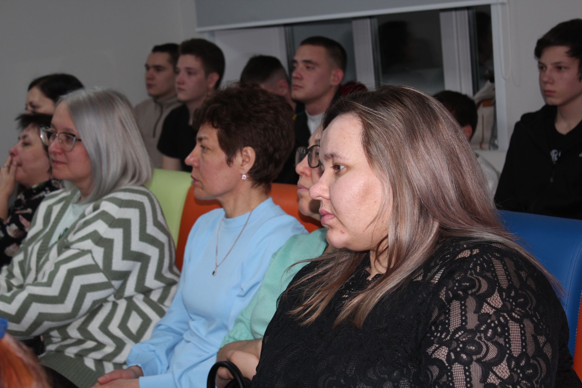 «Возвращайся с победой, родной!»: В Нурлате прошла презентация нового сборника стихов Маргариты Литта