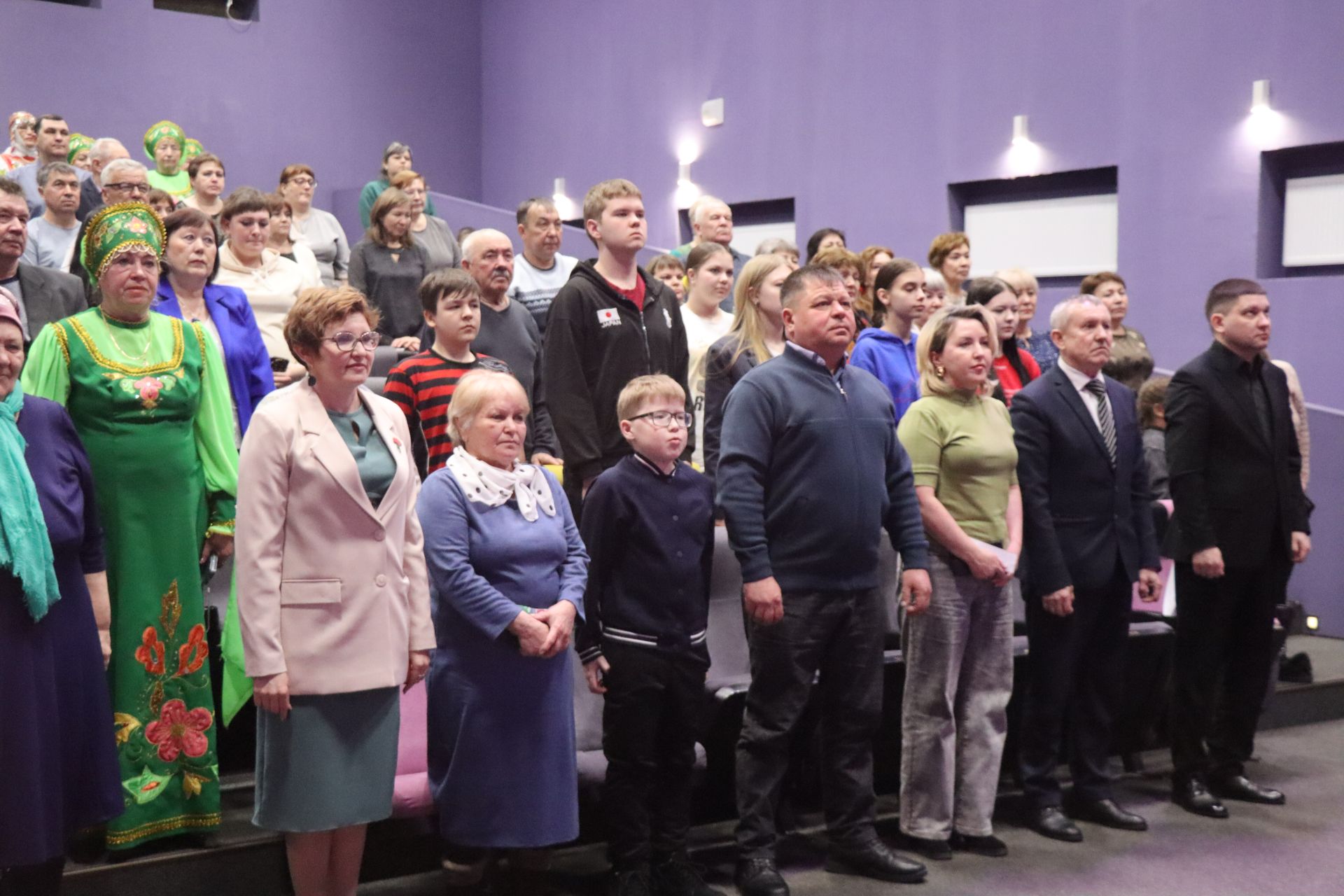 В Нурлате прошел благотворительный концерт в поддержку участников СВО «Время героев»