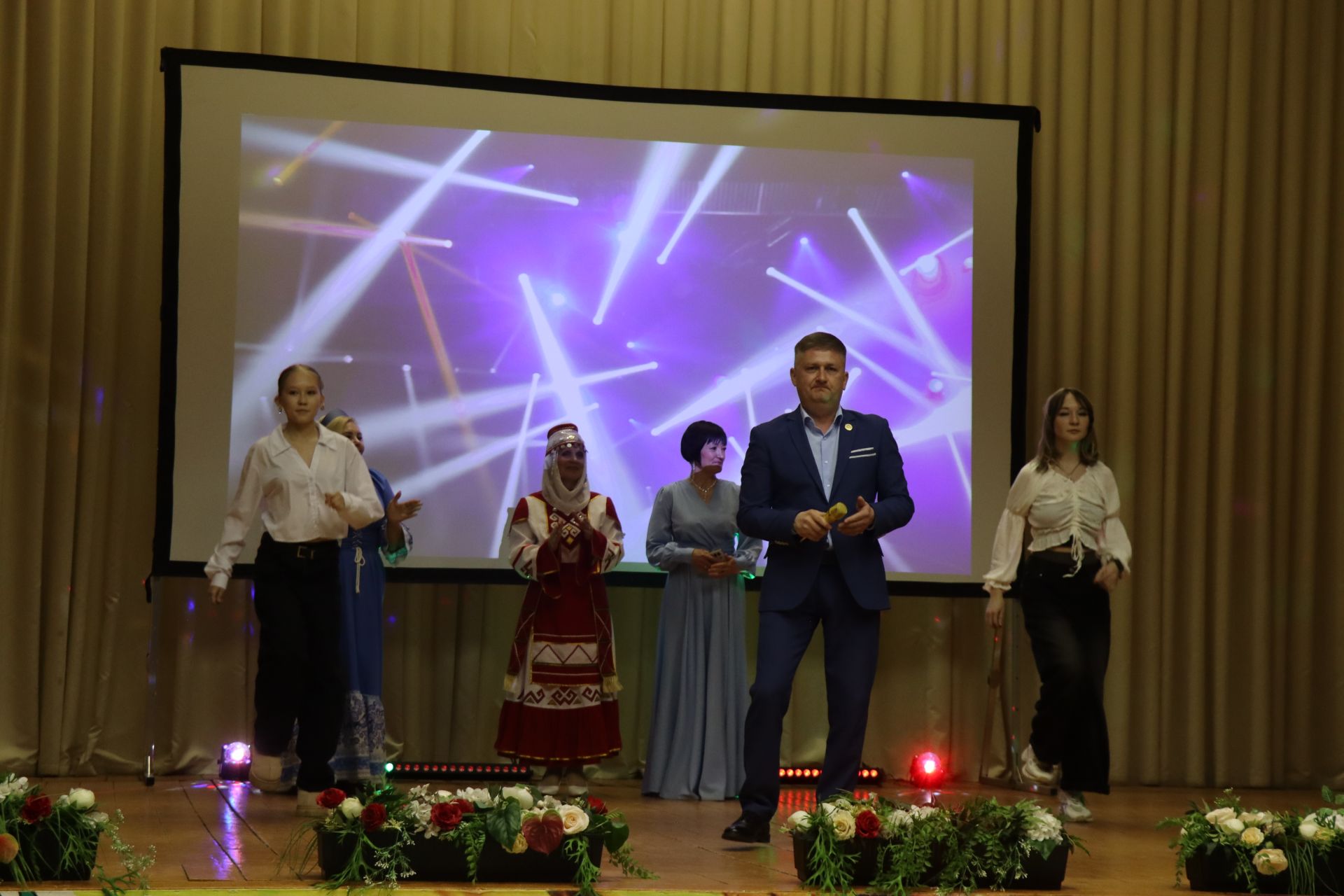 В Нурлате патриотическим концертом поддержали бойцов СВО и их семьи
