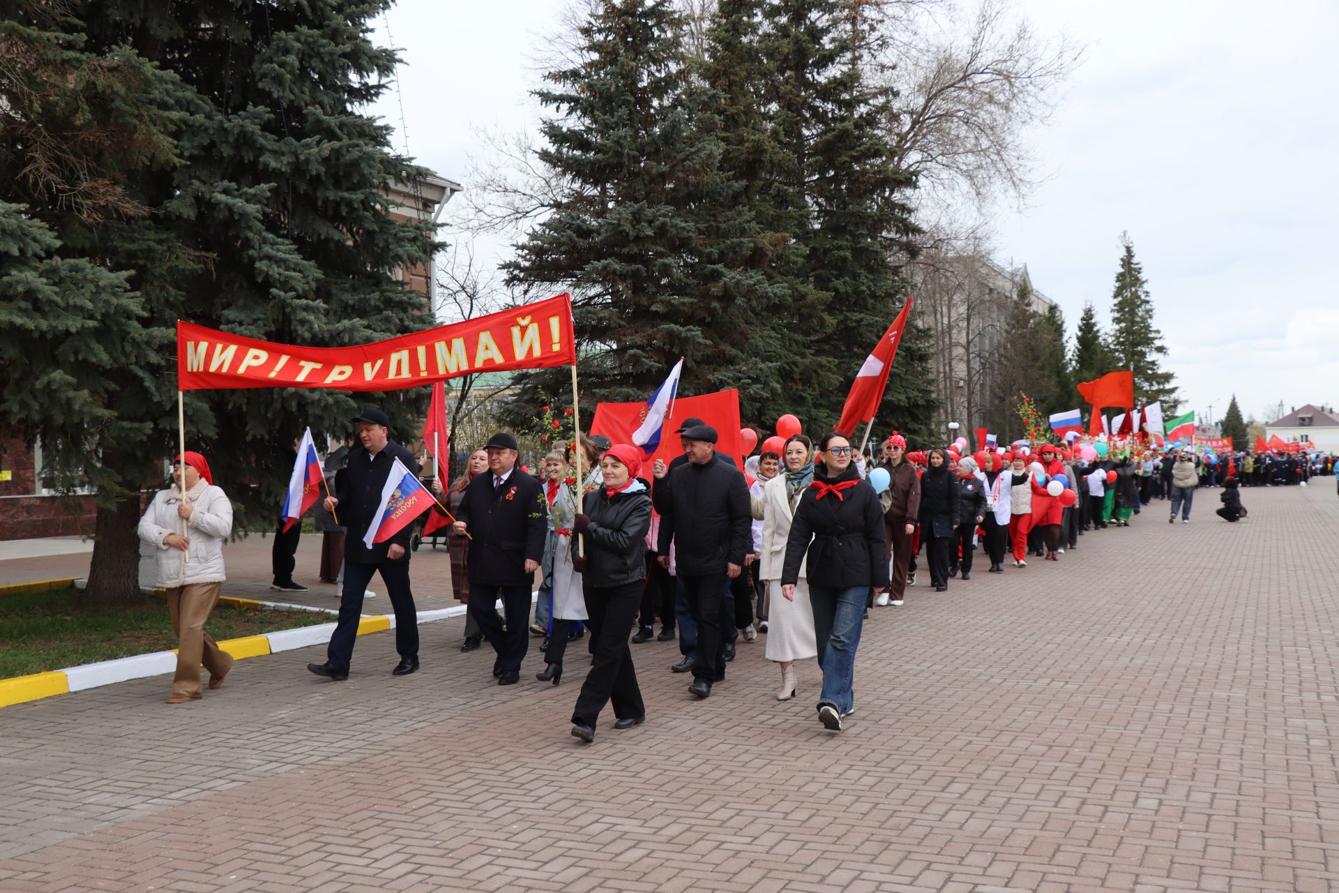Нурлат встретил Первомай в атмосфере единства и созидания