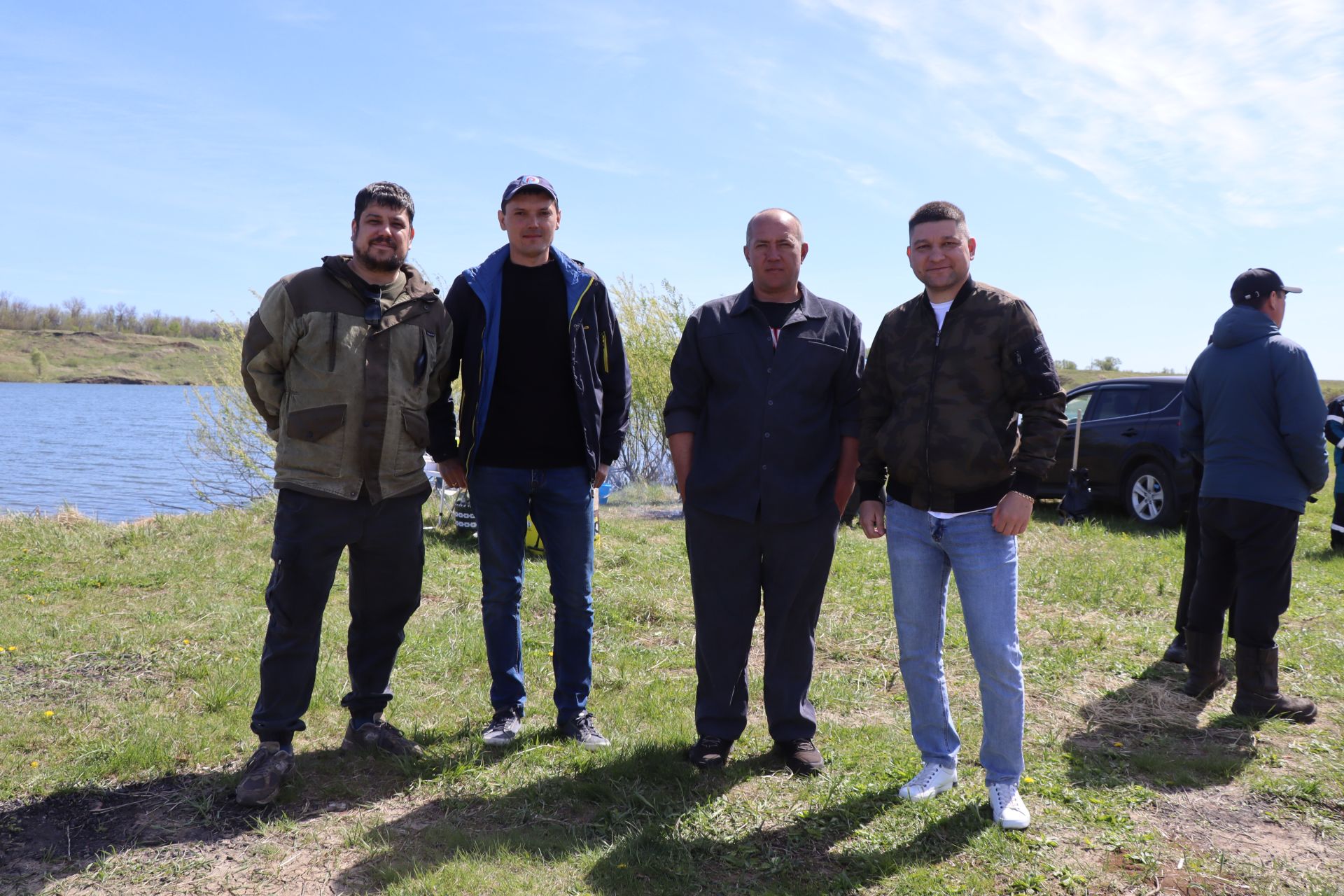 В Нурлате в девятый раз прошла масштабная акция по зарыблению водоема