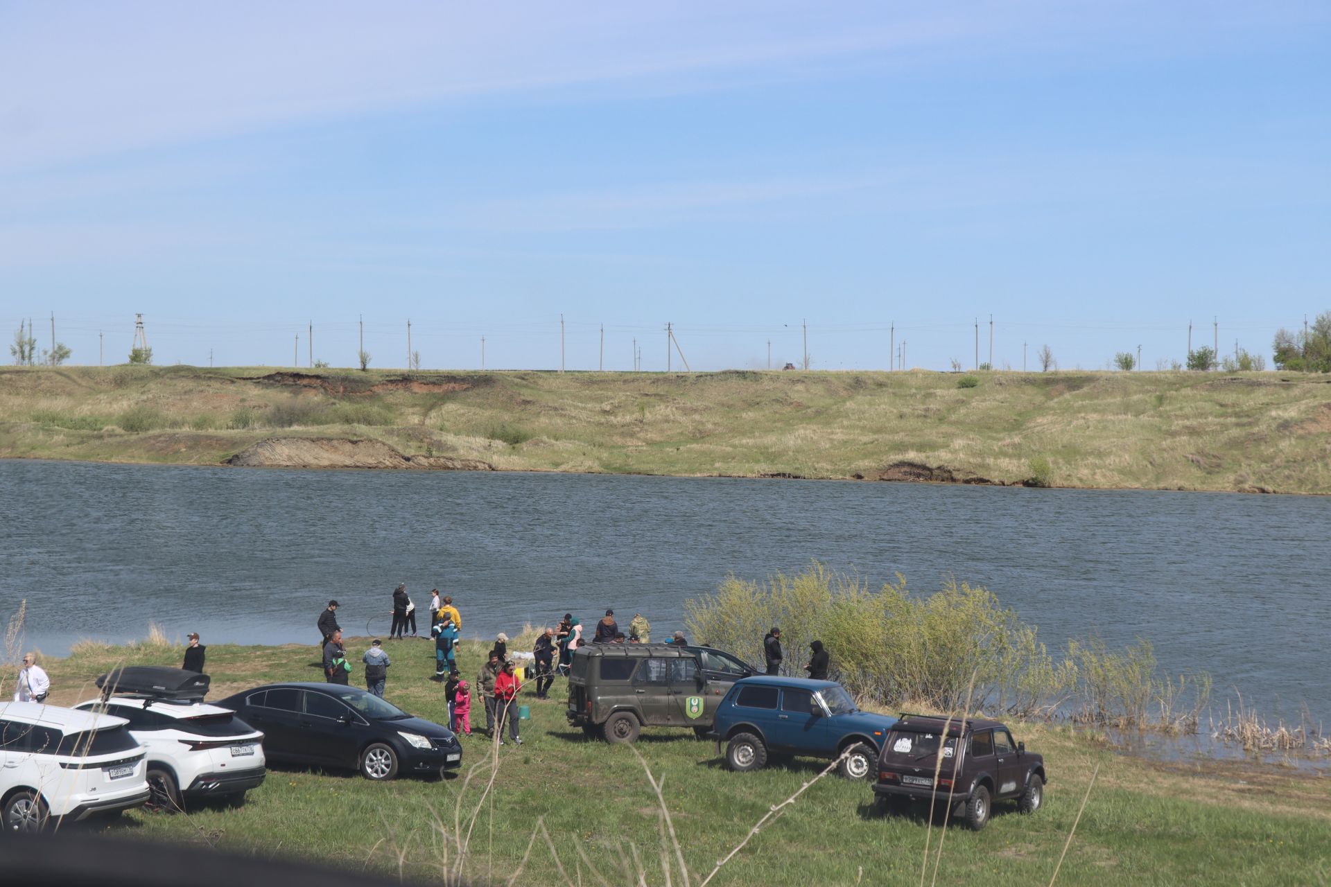 В Нурлате в девятый раз прошла масштабная акция по зарыблению водоема