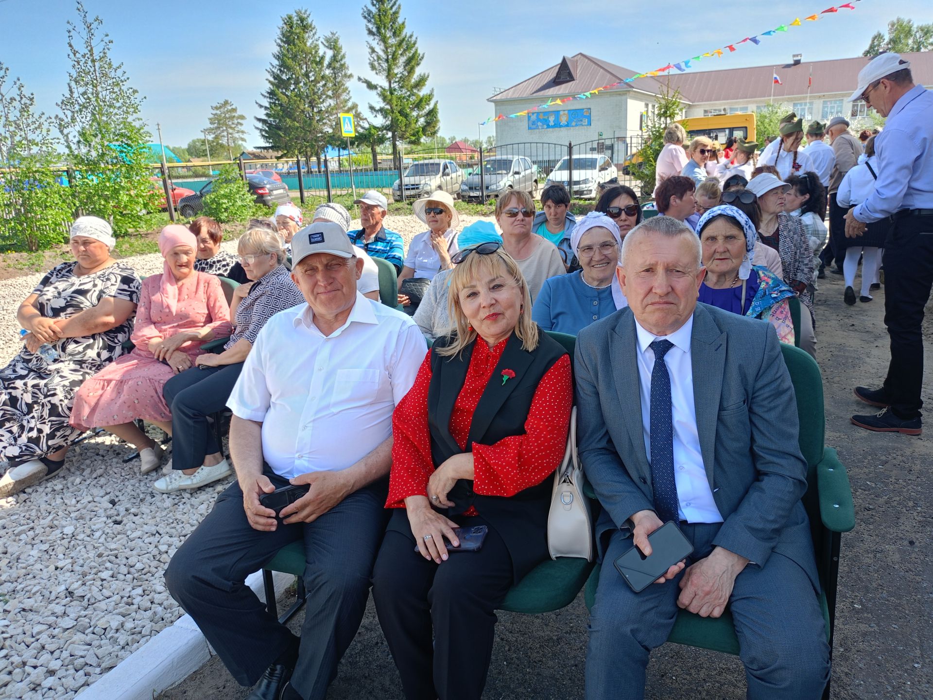 «Крылья, опалённые пламенем»: в Караульной Горе почтили подвиг героя