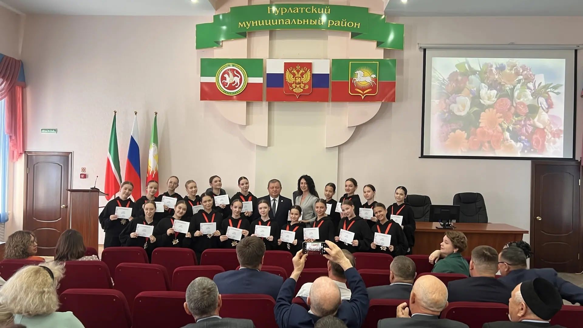 Трудовые победы и юбилей: кого наградили на планерке в Нурлате