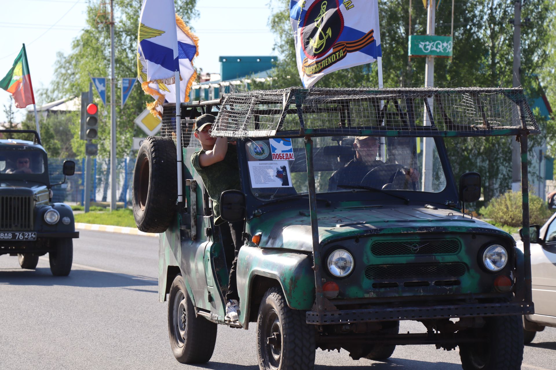 Нурлатцы провели автопробег в честь 81-й годовщины Великой Победы
