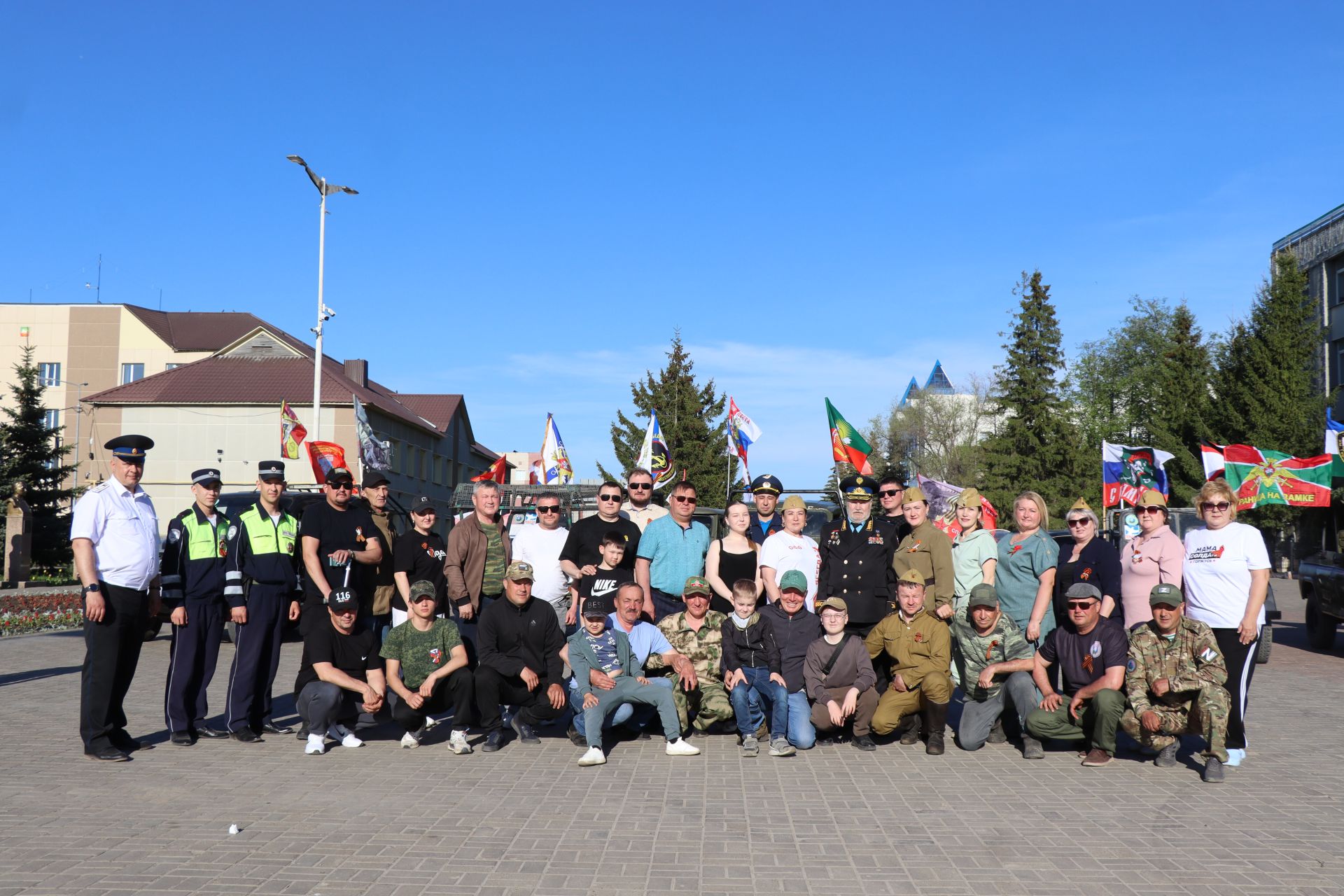 Нурлатцы провели автопробег в честь 81-й годовщины Великой Победы