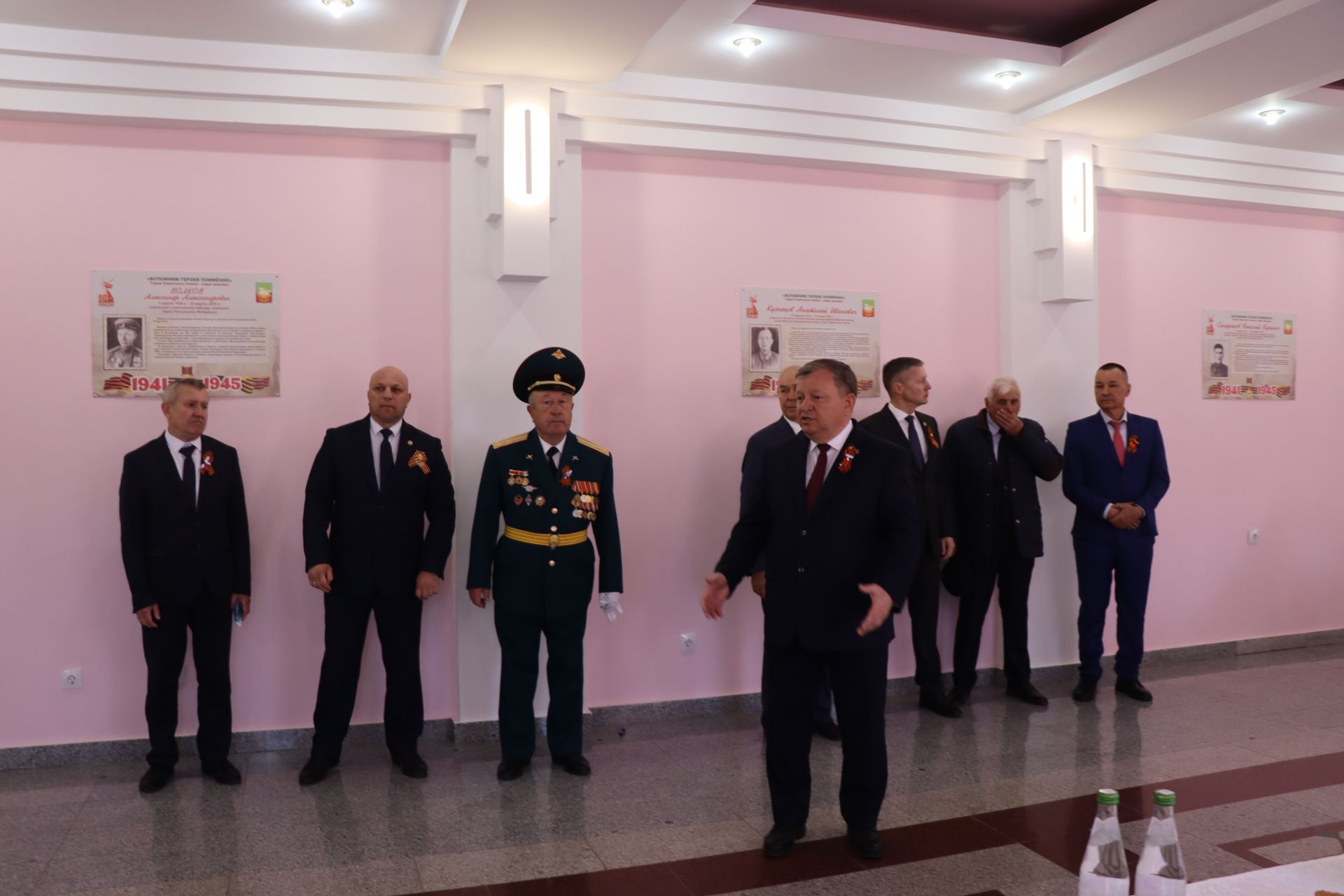 В Нурлате прошла торжественная встреча с участниками СВО и семьями героев в честь Дня Победы