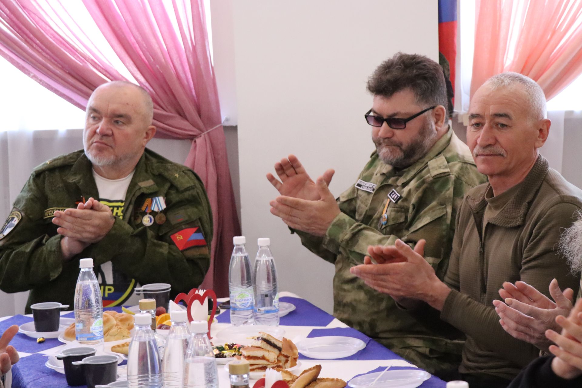 В Нурлате прошла торжественная встреча с участниками СВО и семьями героев в честь Дня Победы