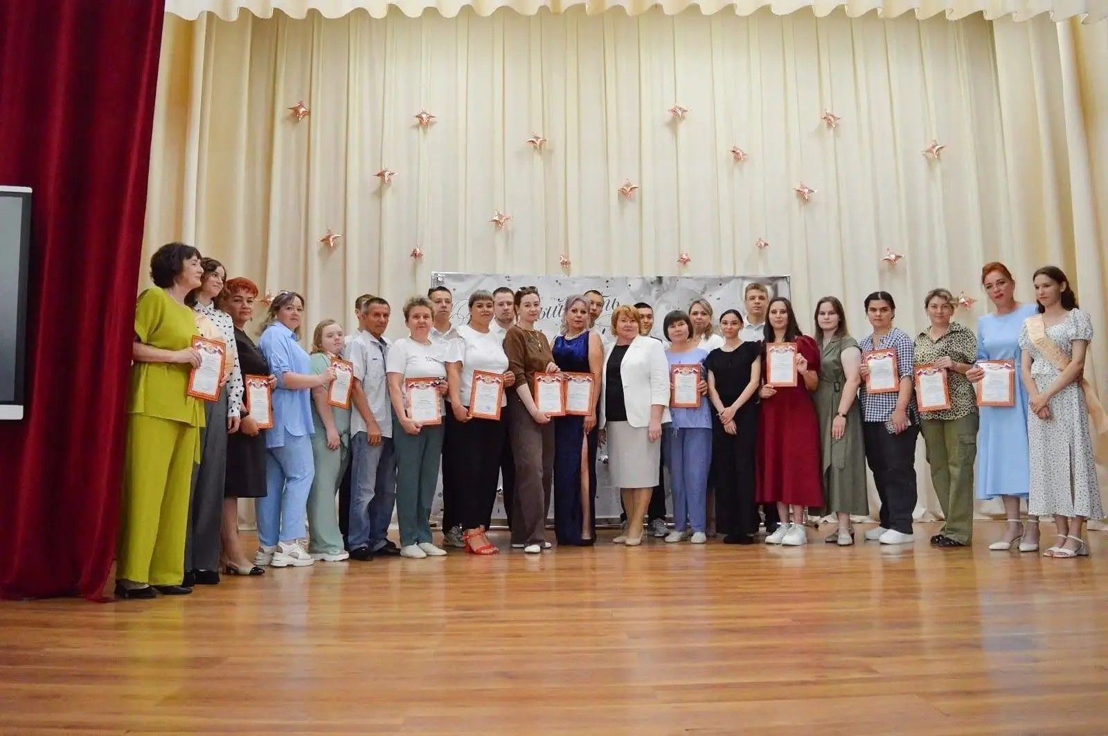 В Нурлатском агротехникуме проводили во взрослую жизнь выпускников