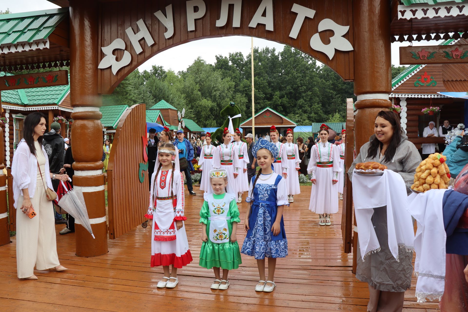 Рустам Минниханов посетил нурлатское подворье на республиканском Сабантуе в Казани