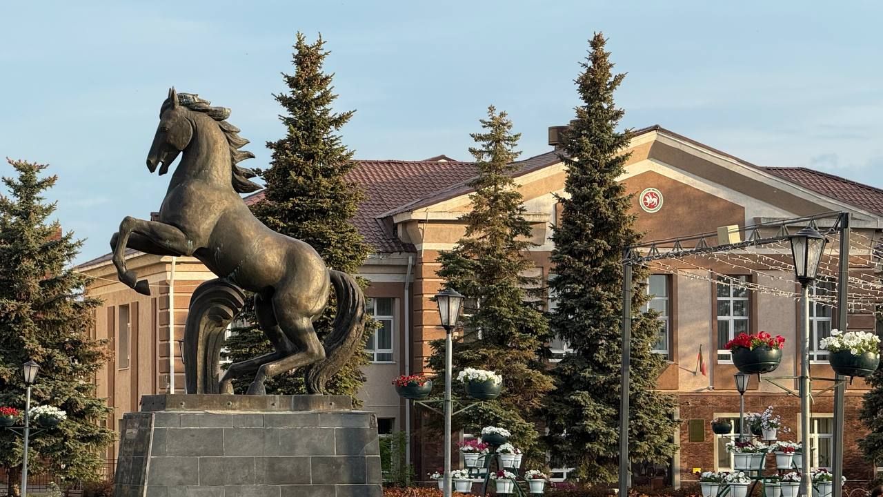 Календарь праздников на 21 июня 2026: День медика, летнее солнцестояние и мордовский «Валда Шинясь» в Татарстане
