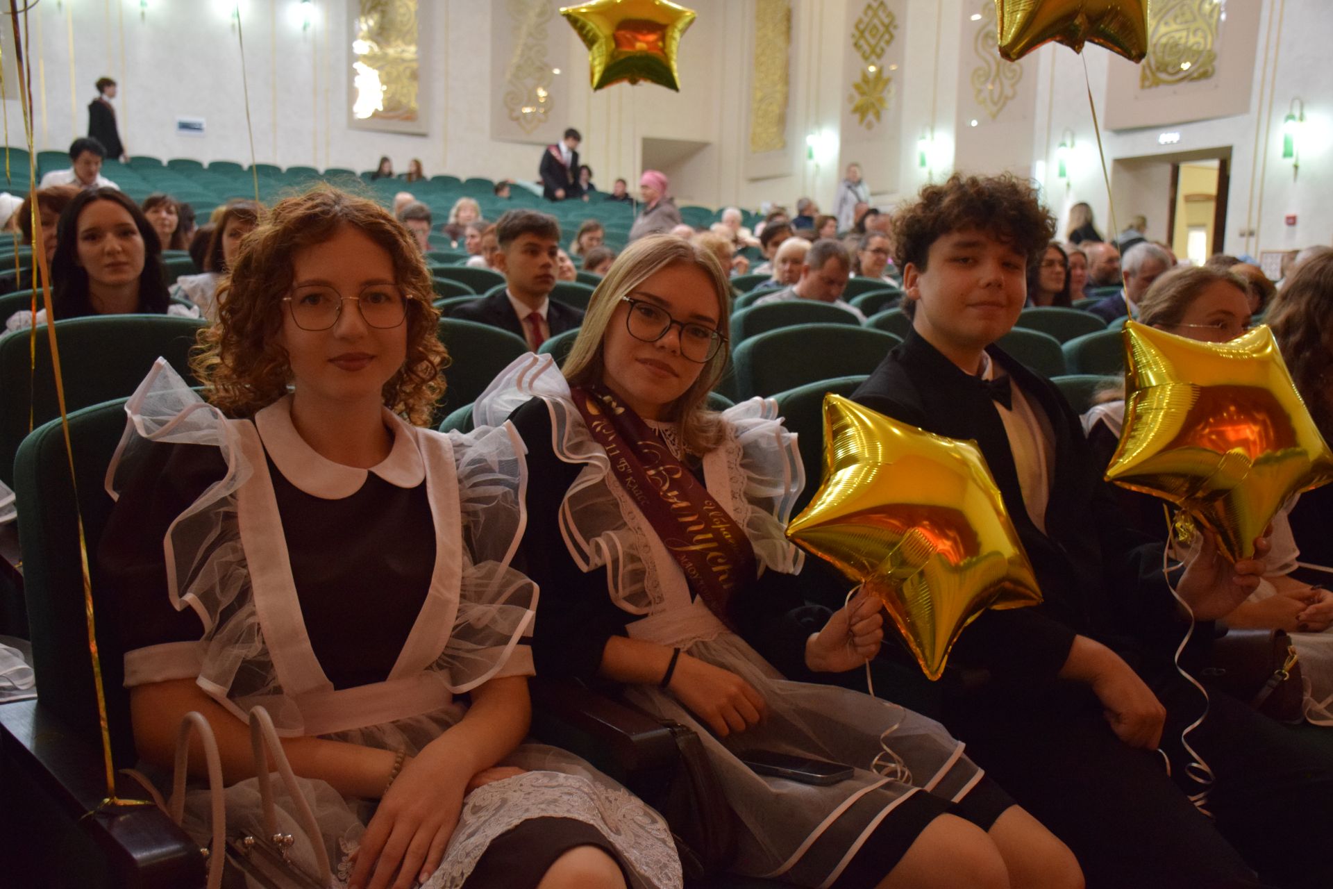 Созвездие медалистов: в Нурлате чествовали лучших выпускников района