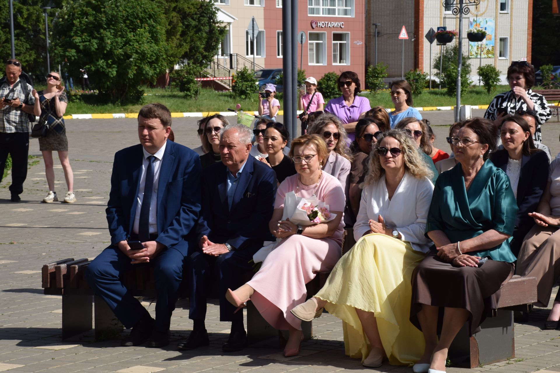 В Нурлате чествовали социальных работников (фоторепортаж)