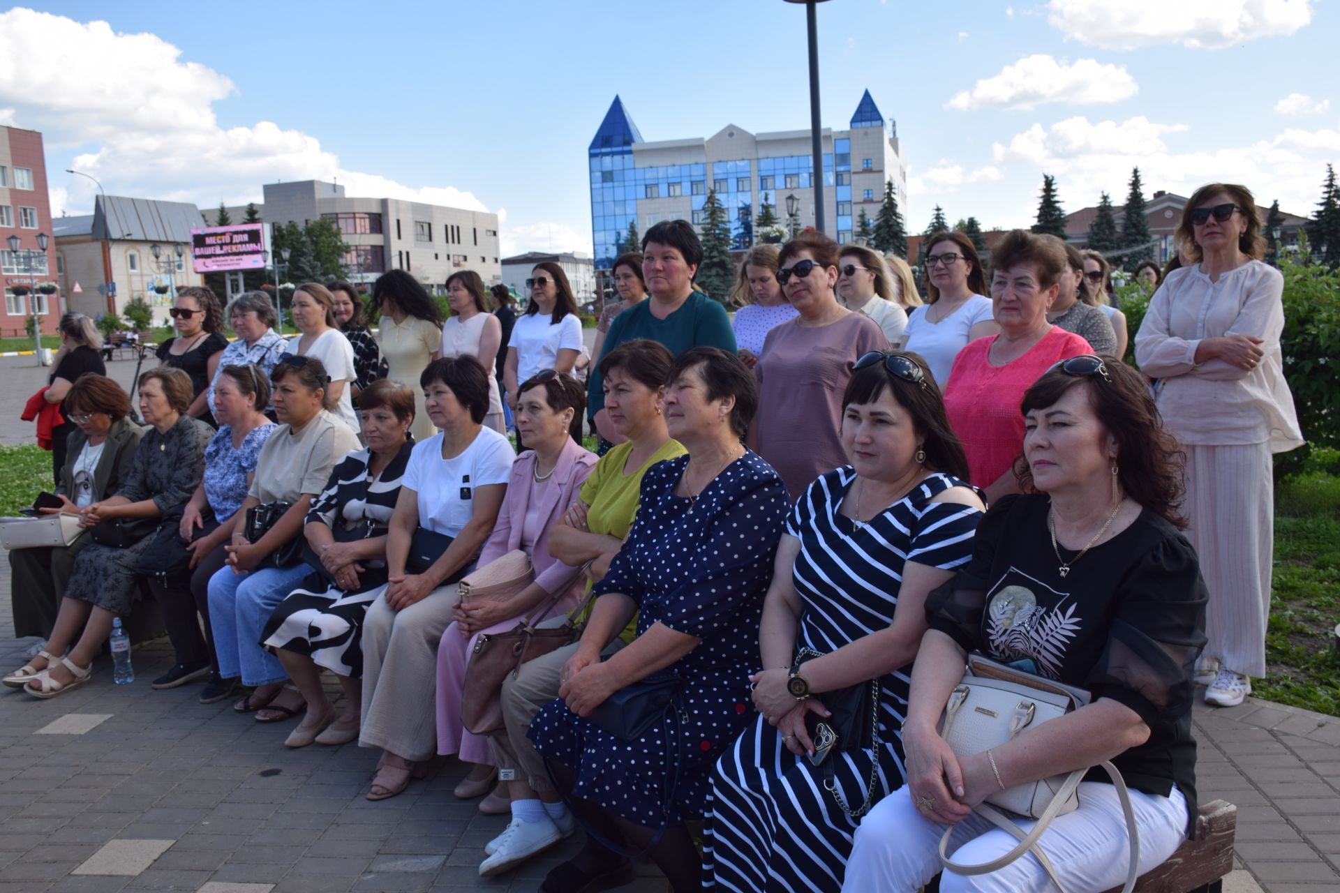 В Нурлате чествовали социальных работников (фоторепортаж)