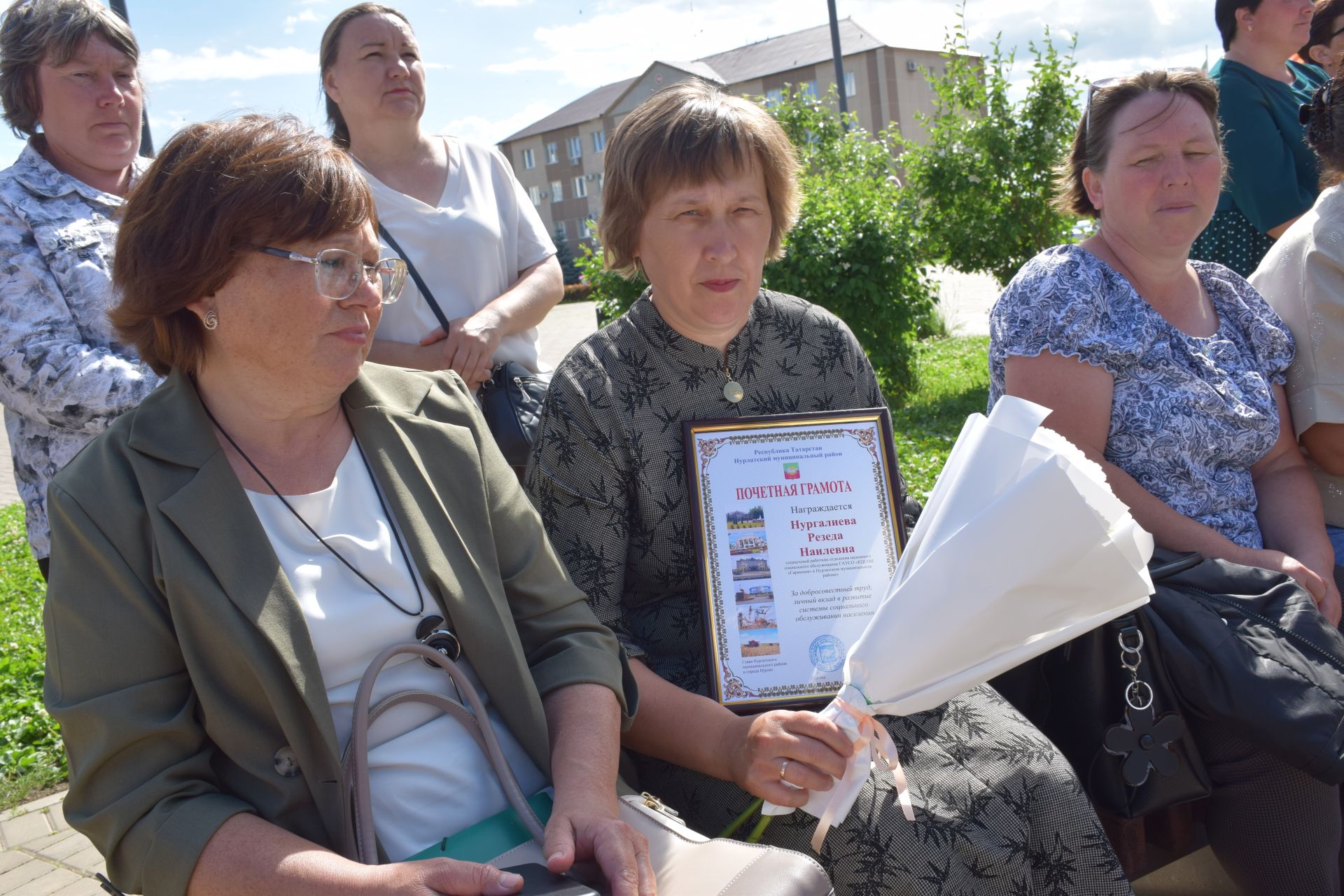 В Нурлате чествовали социальных работников (фоторепортаж)