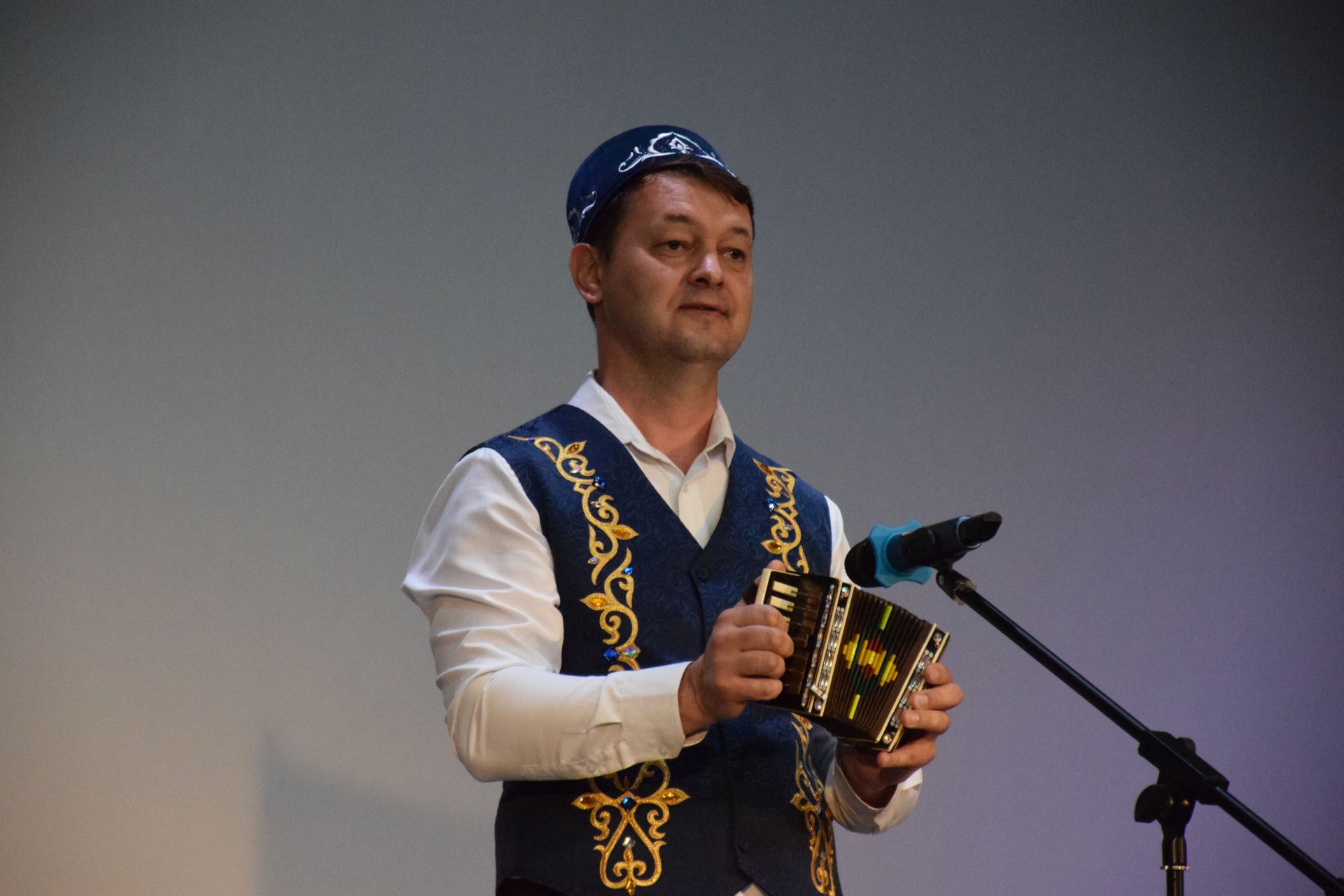 Творческий десант из Набережных Челнов: как Нурлат встретил хранителей татарского слова