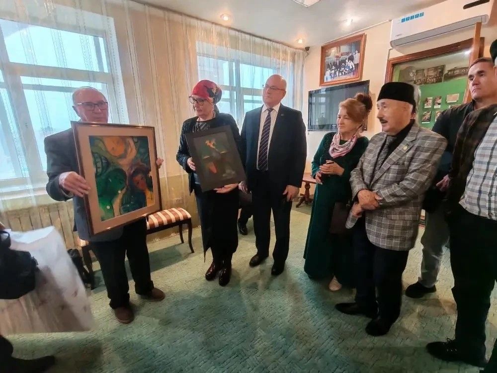 Творческий десант из Набережных Челнов: как Нурлат встретил хранителей татарского слова