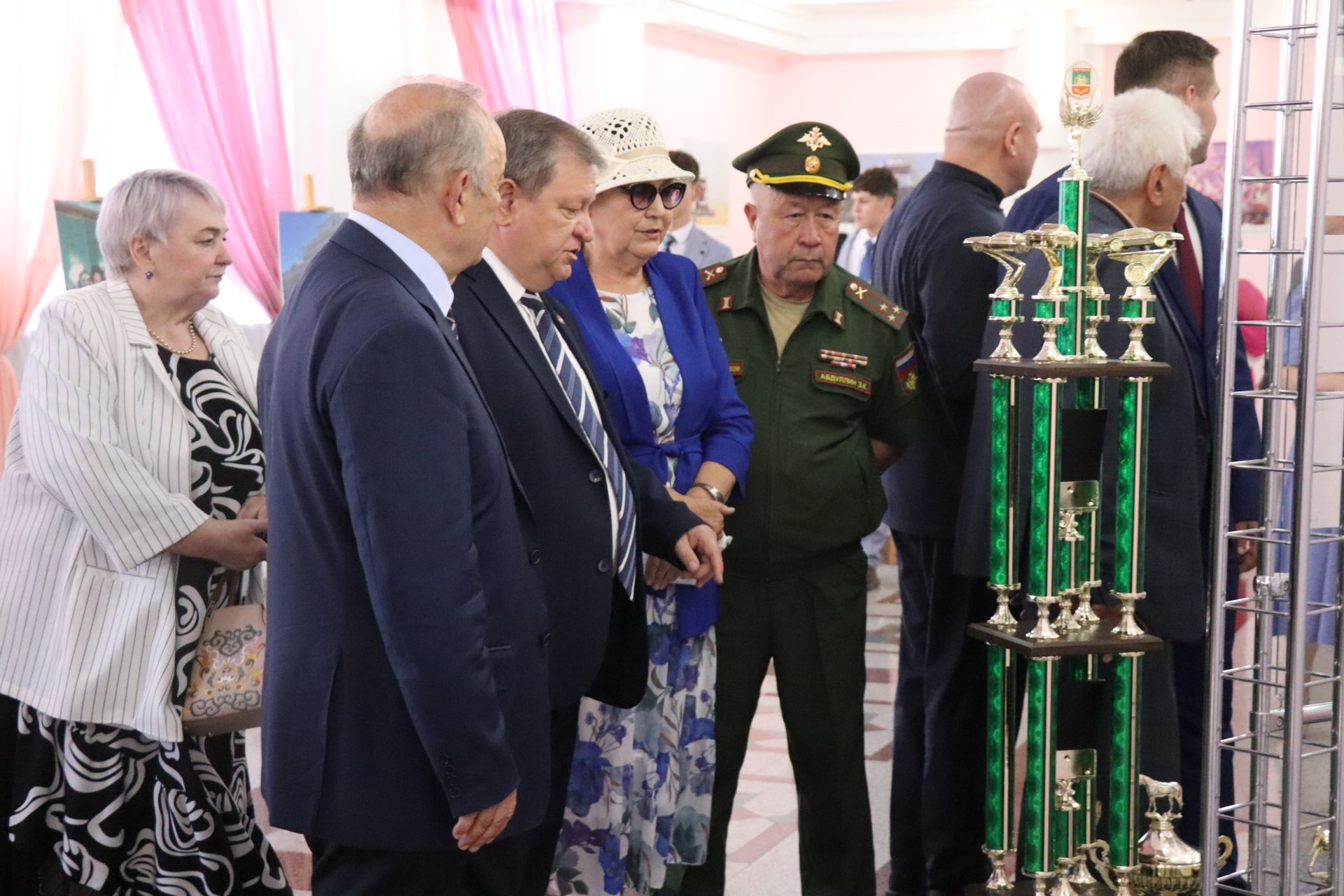 В Нурлате прошел вечер памяти Фатиха Сибагатуллина: летопись эпохи легендарного руководителя