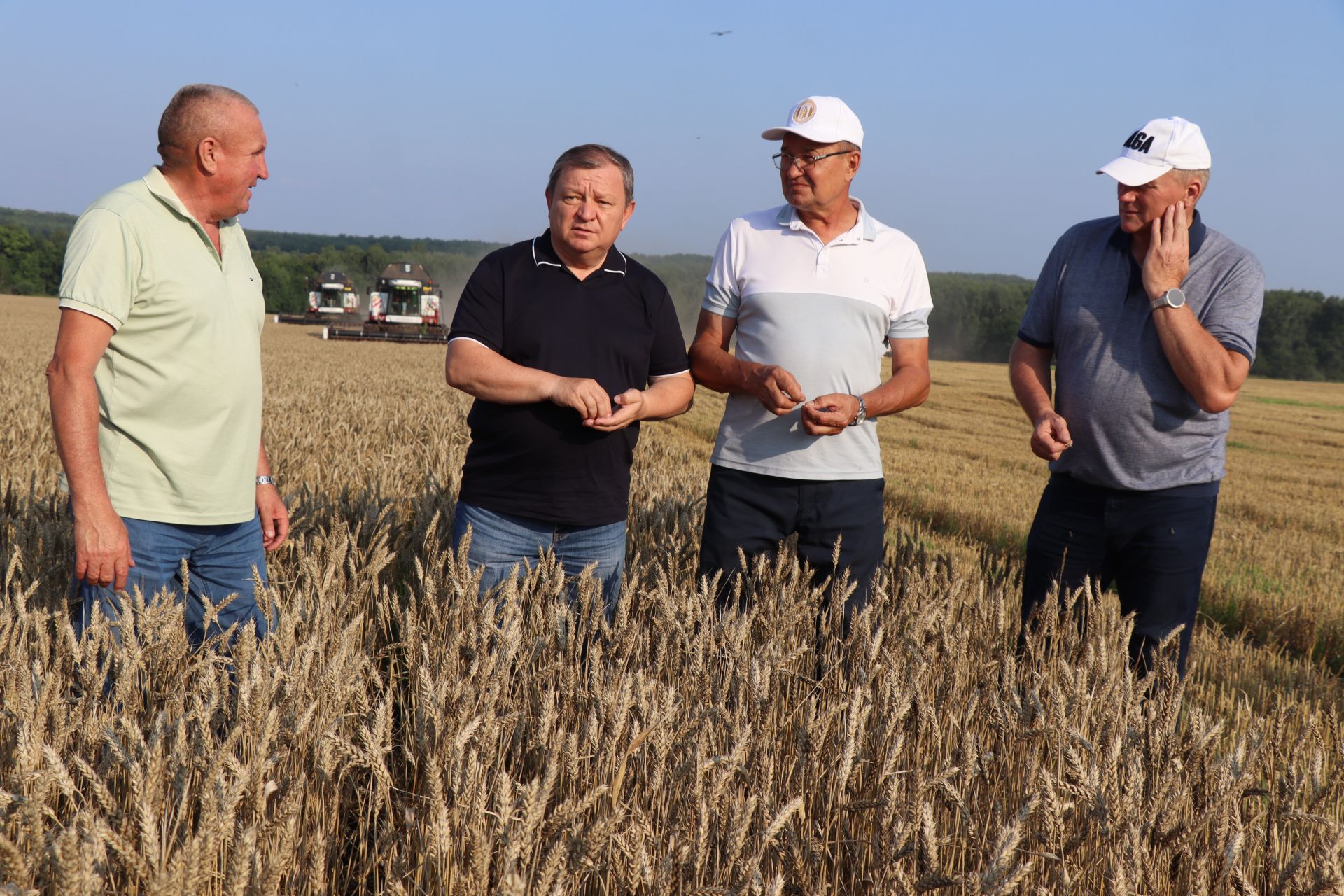 В Нурлатском районе стартовала уборочная кампания