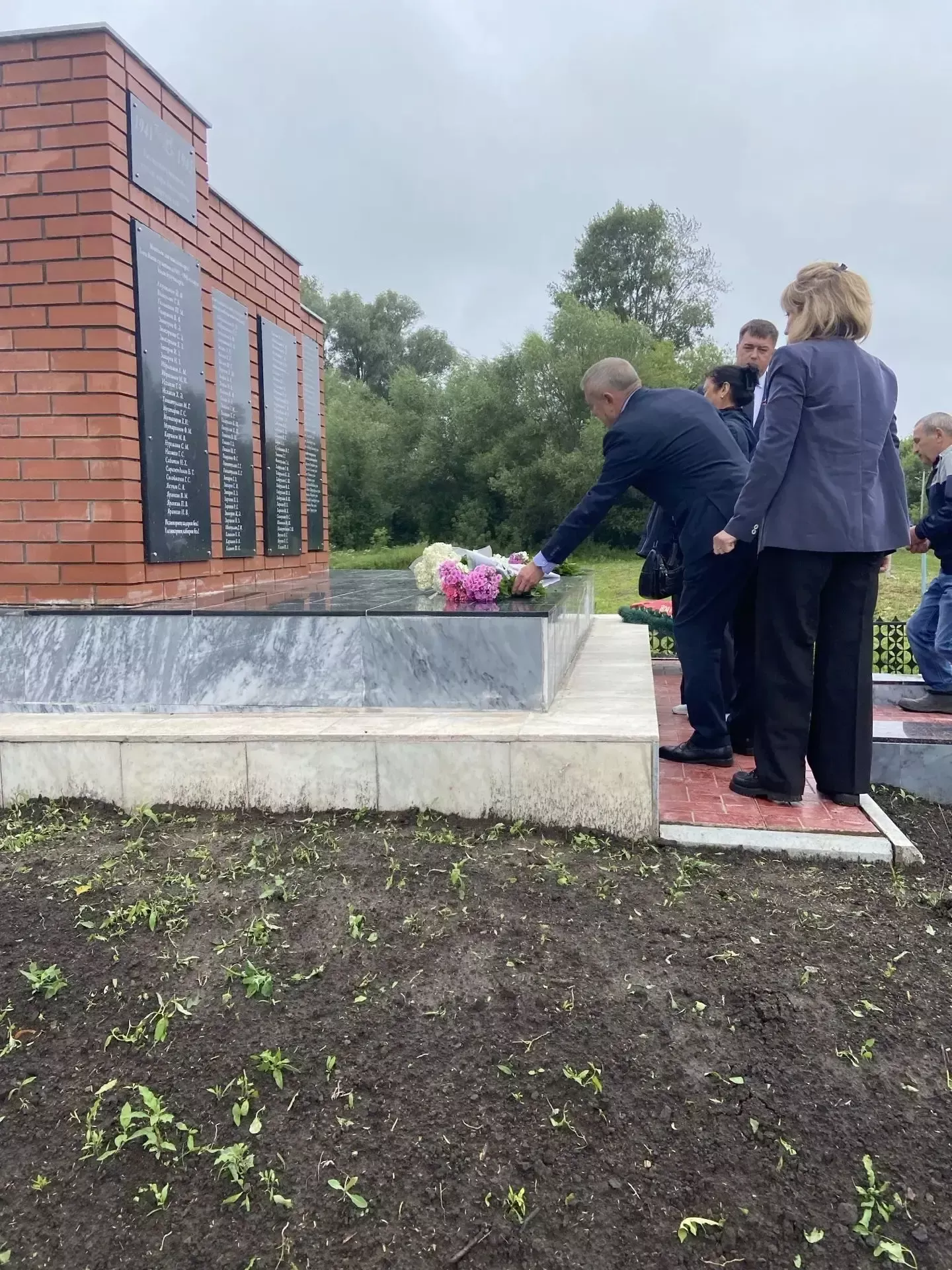 Берлек-Михайловкада геройлар истәлегенә куелган һәйкәл реставрациядән соң ачылды