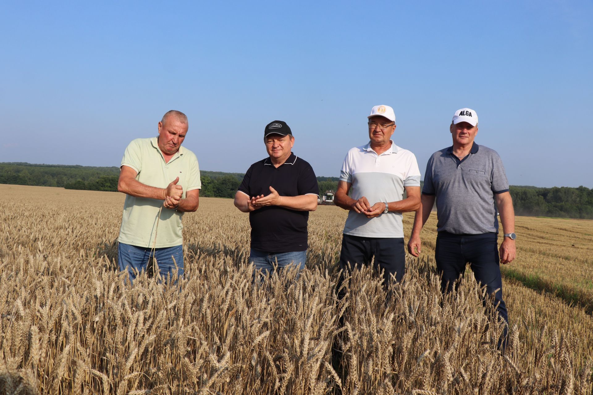 В Нурлатском районе стартовала уборочная кампания