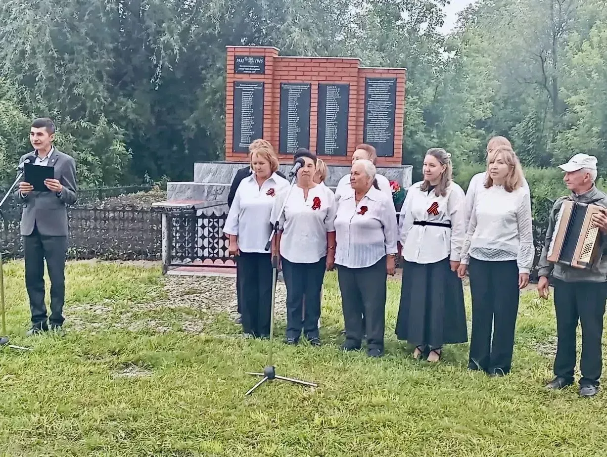 Берлек-Михайловкада геройлар истәлегенә куелган һәйкәл реставрациядән соң ачылды