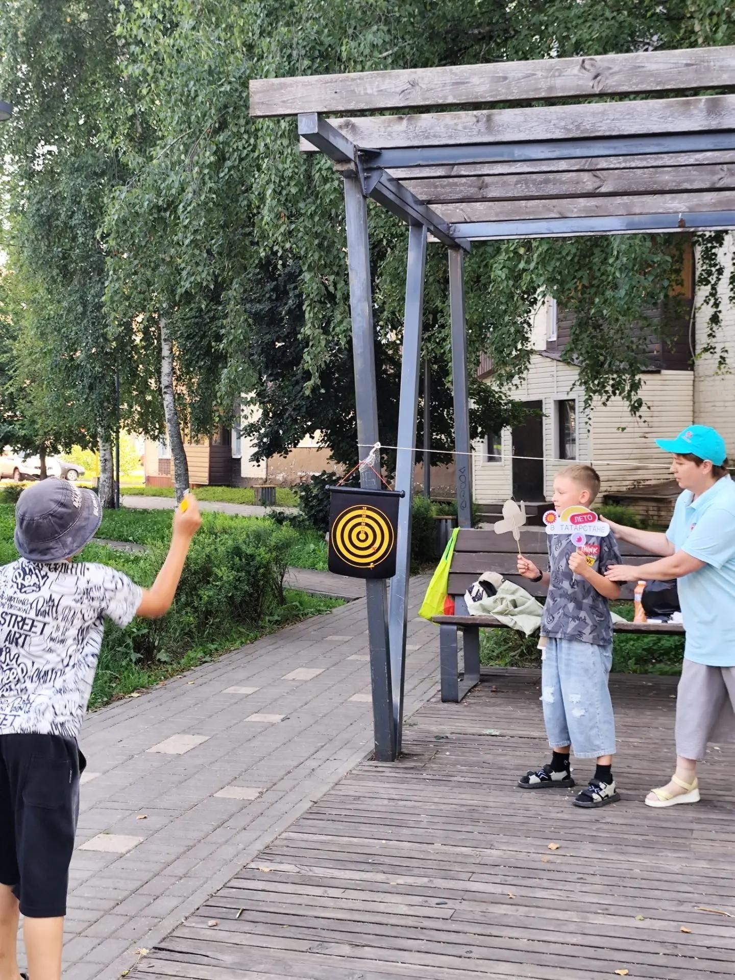 Нурлатның “Гаилә” скверында балалар өчен уен программасы узды
