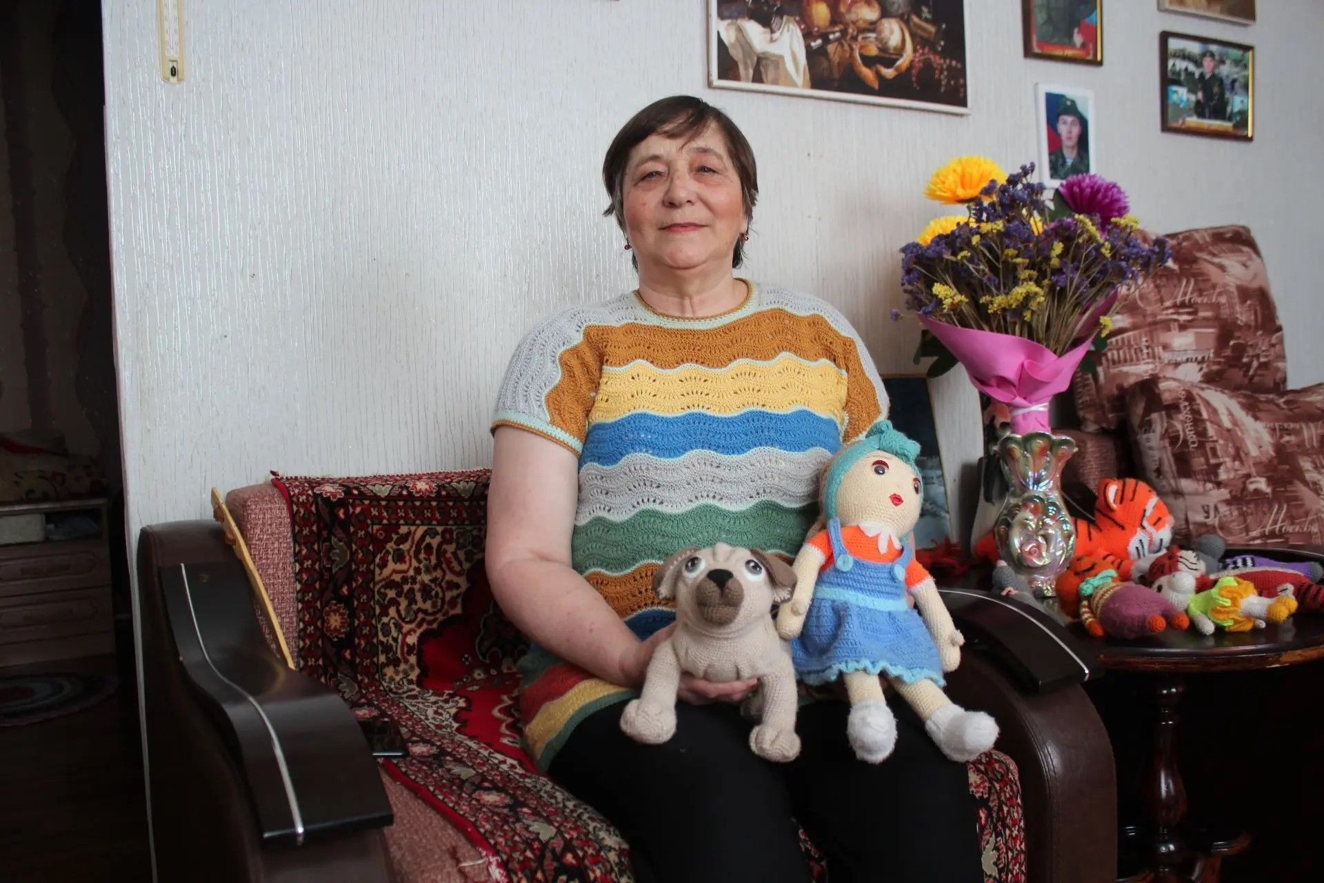Мастерица из Селенгушей Галина Тришина: от игрушек до цветов из бутылок