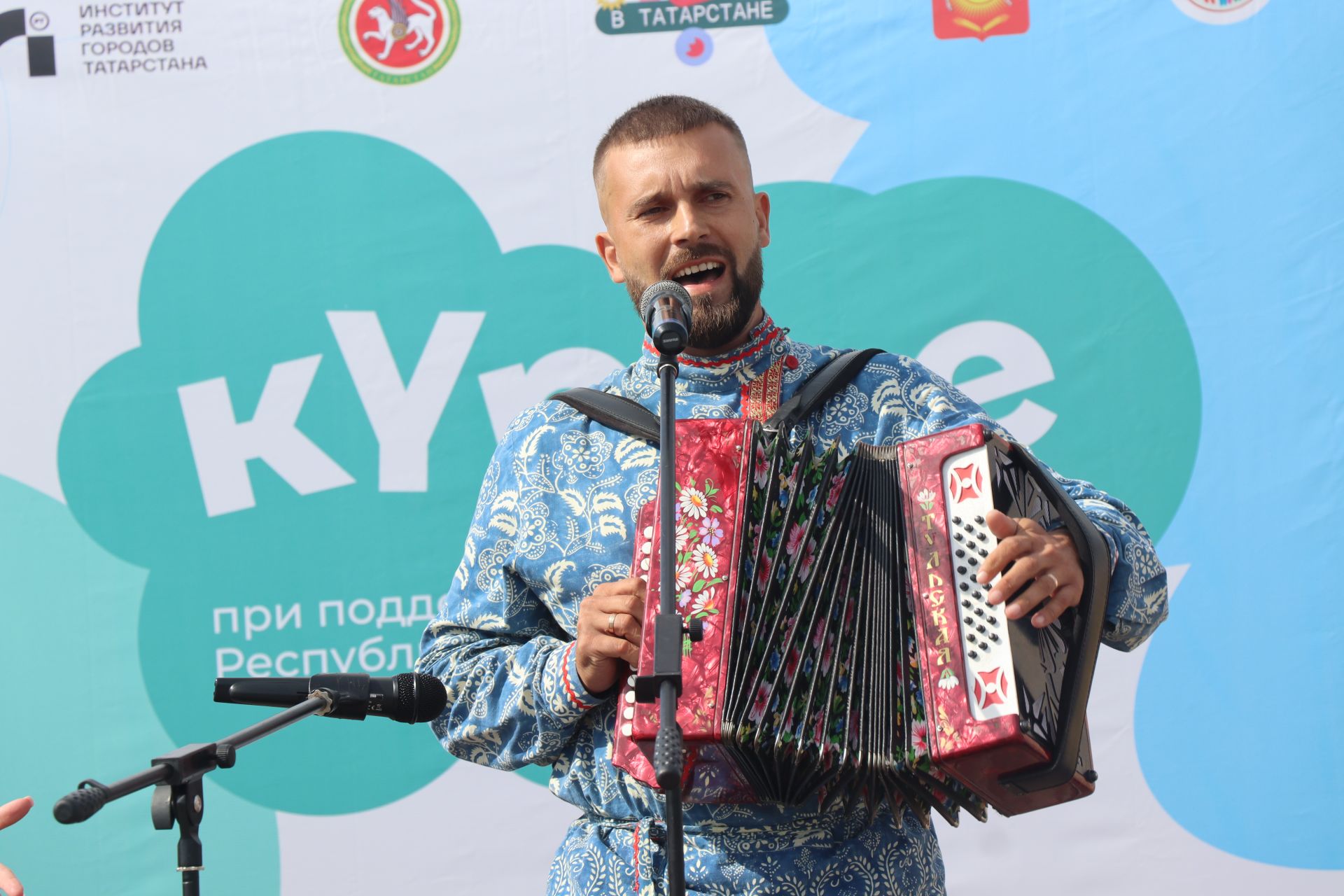 В Нурлате прошел праздник «Корни и крылья»