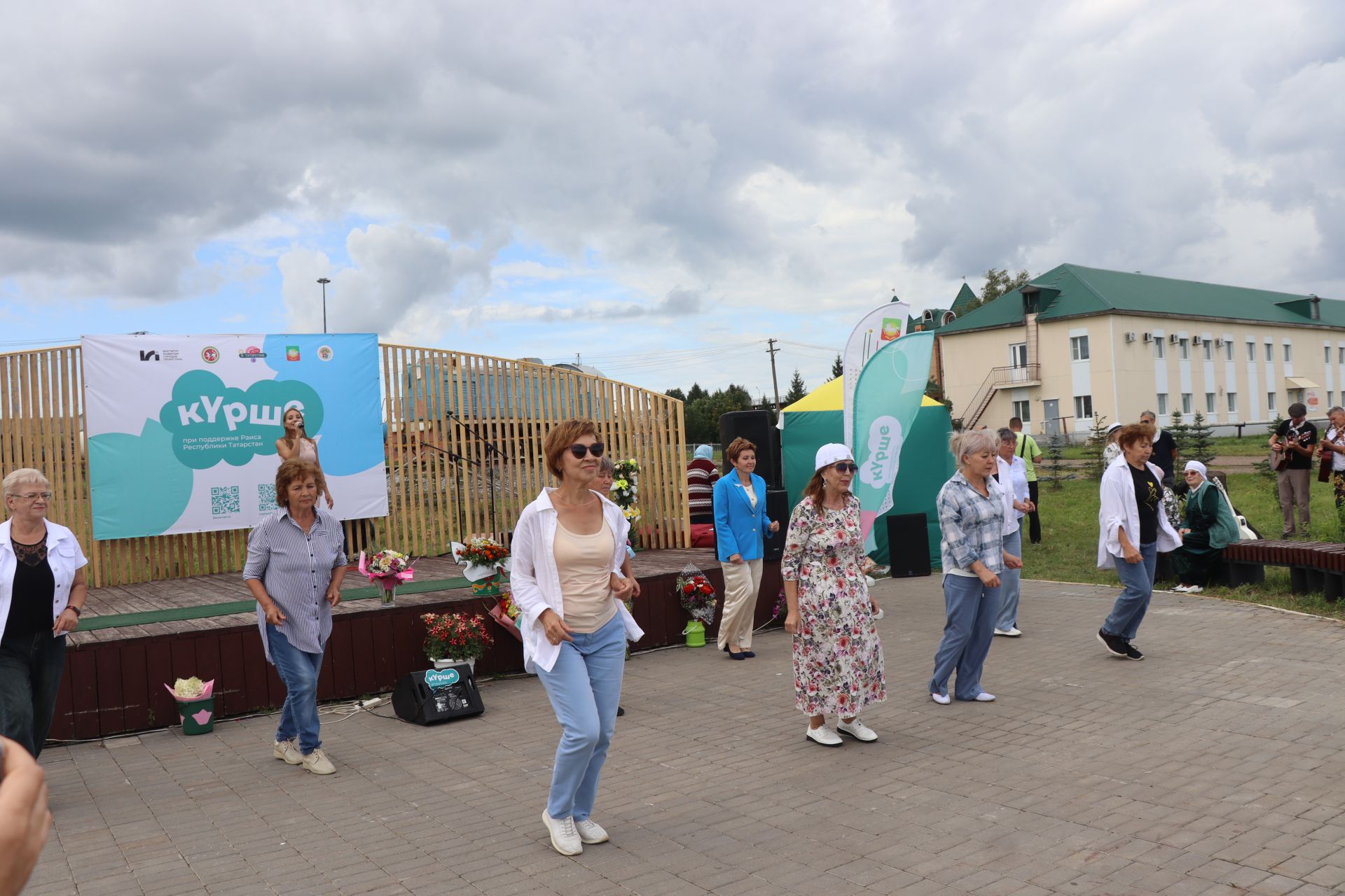 В Нурлате прошел праздник «Корни и крылья»
