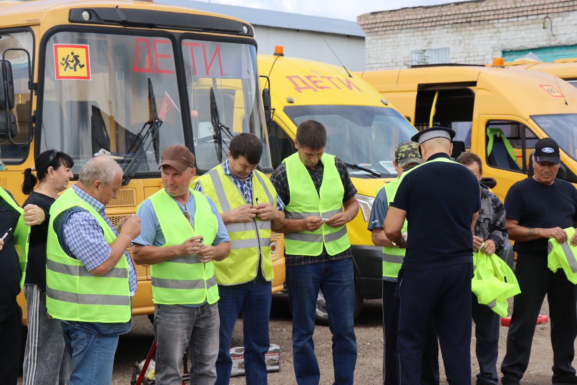 В Нурлатском районе завершилась проверка школьных автобусов перед новым учебным годом