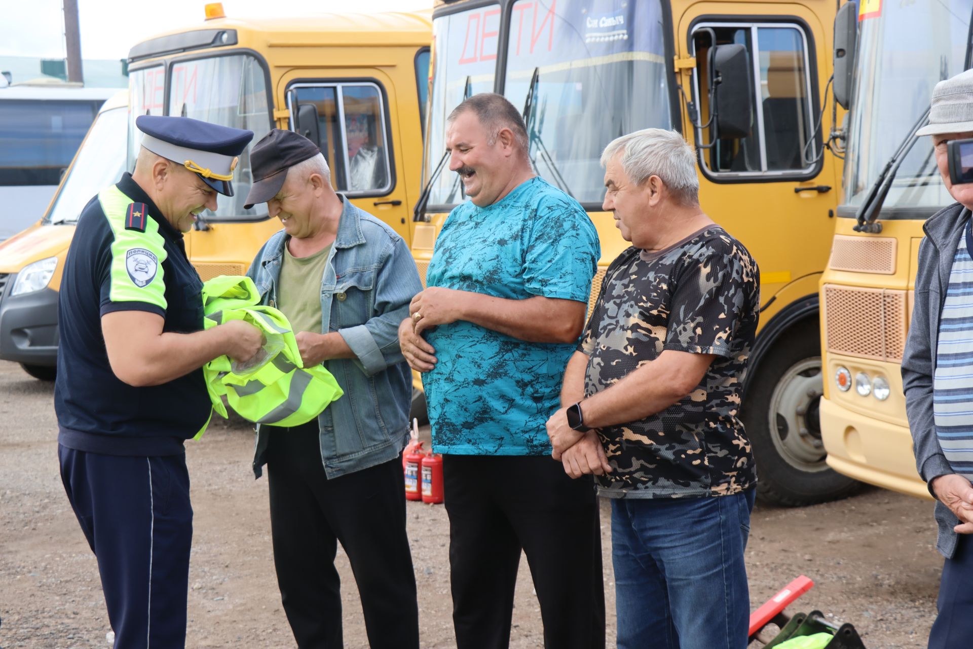В Нурлатском районе завершилась проверка школьных автобусов перед новым учебным годом