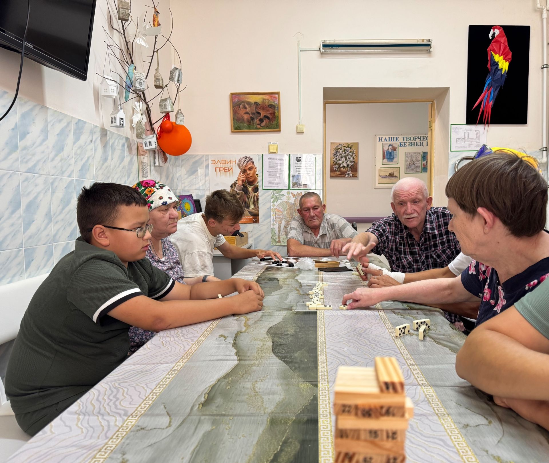 Члены «Движения Первых» провели турнир по настольным играм в Доме престарелых Нурлата