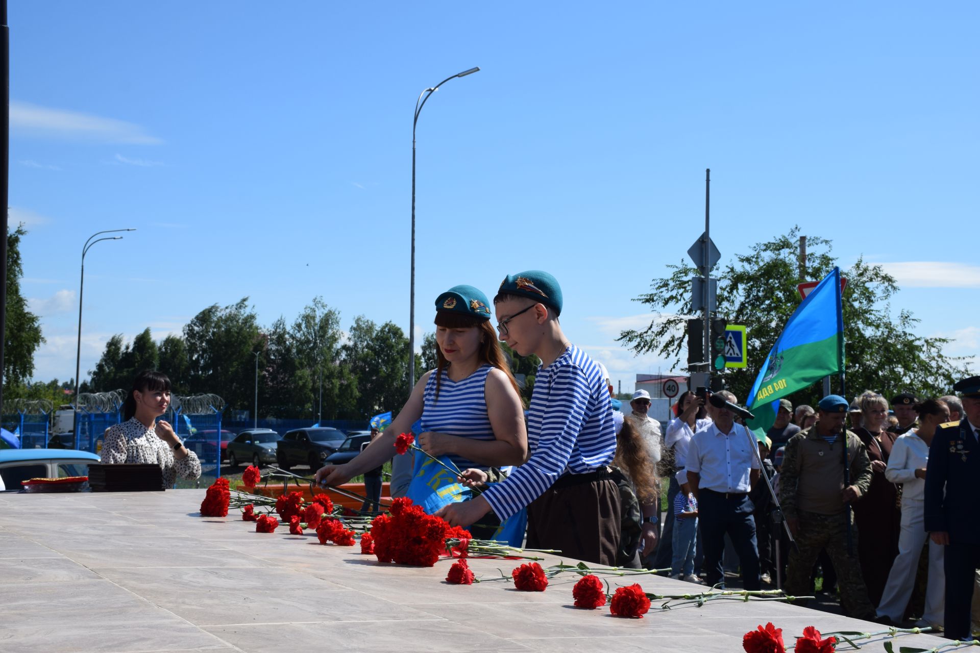 Десантники Нурлата отметили годовщину ВДВ торжественным митингом